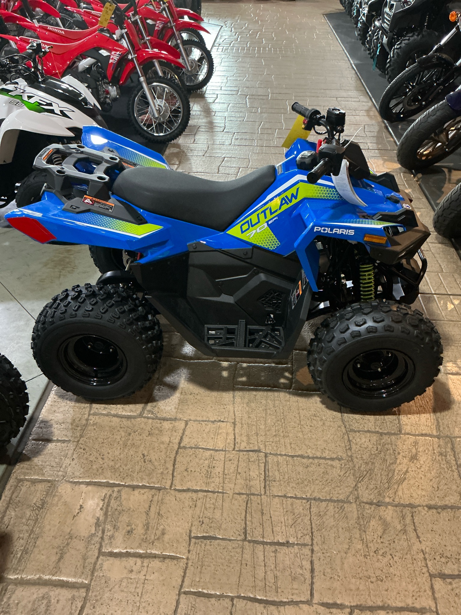 2026 Polaris Outlaw 70 EFI 1