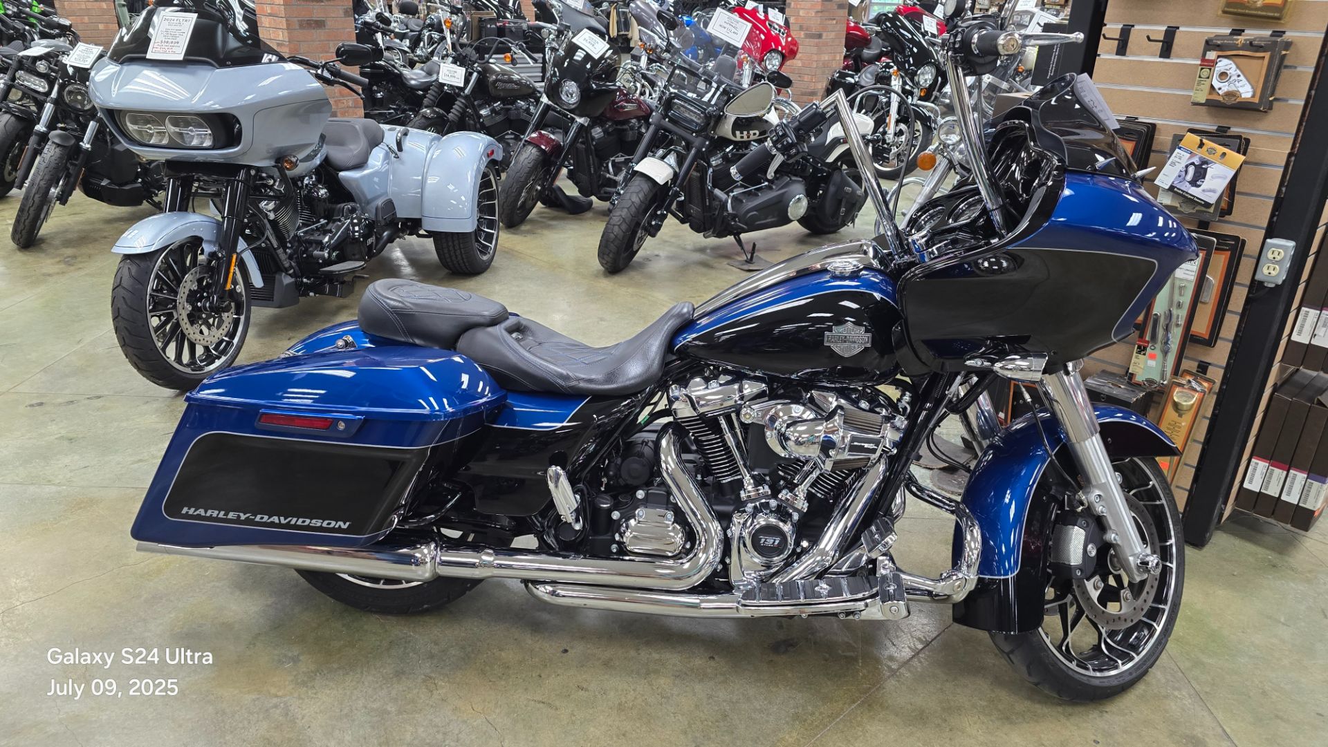 Used 2022 Harley-Davidson Road Glide® Special Reef Blue