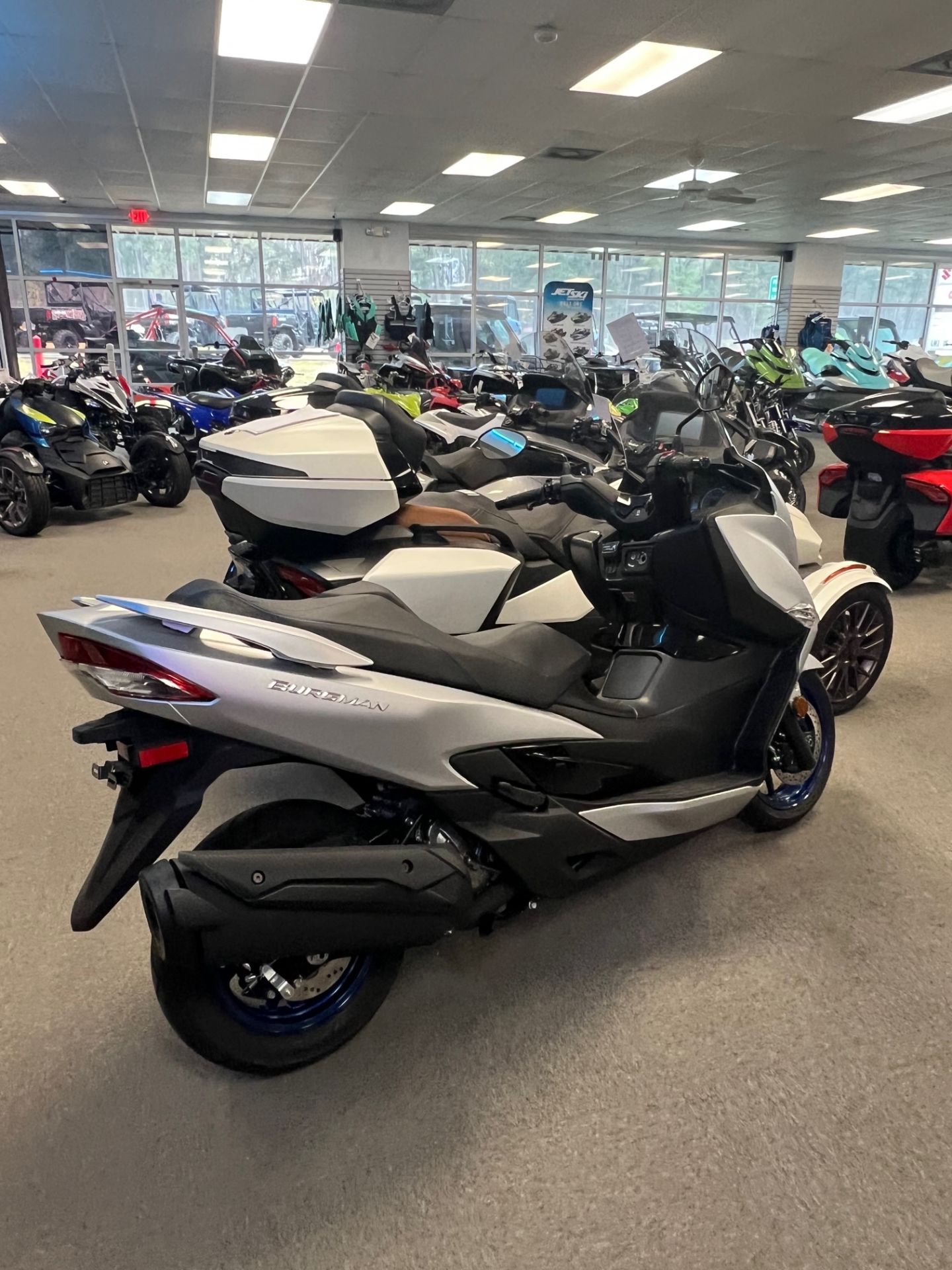 2024 Suzuki Burgman 400 in Columbia, South Carolina - Photo 3
