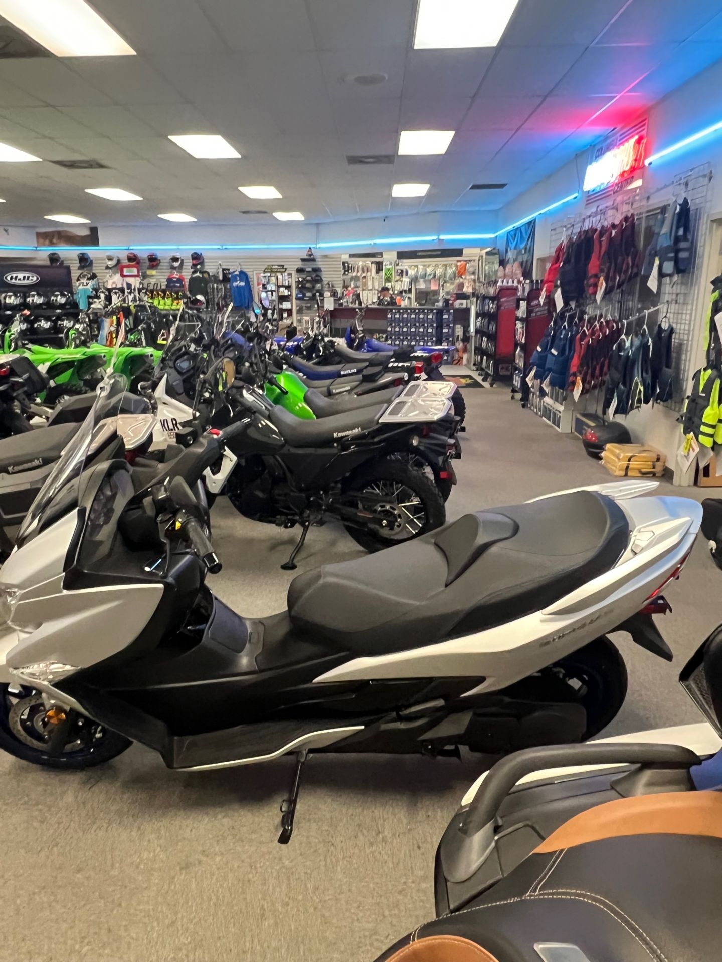 2024 Suzuki Burgman 400 in Columbia, South Carolina - Photo 4