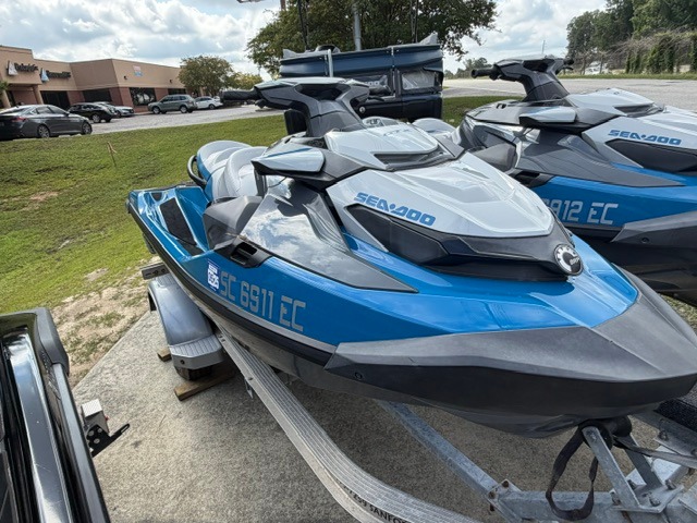 2019 Sea-Doo GTX photo 3
