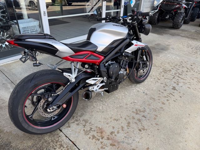 2018 Triumph Street Triple R LRH in Columbia, South Carolina - Photo 3