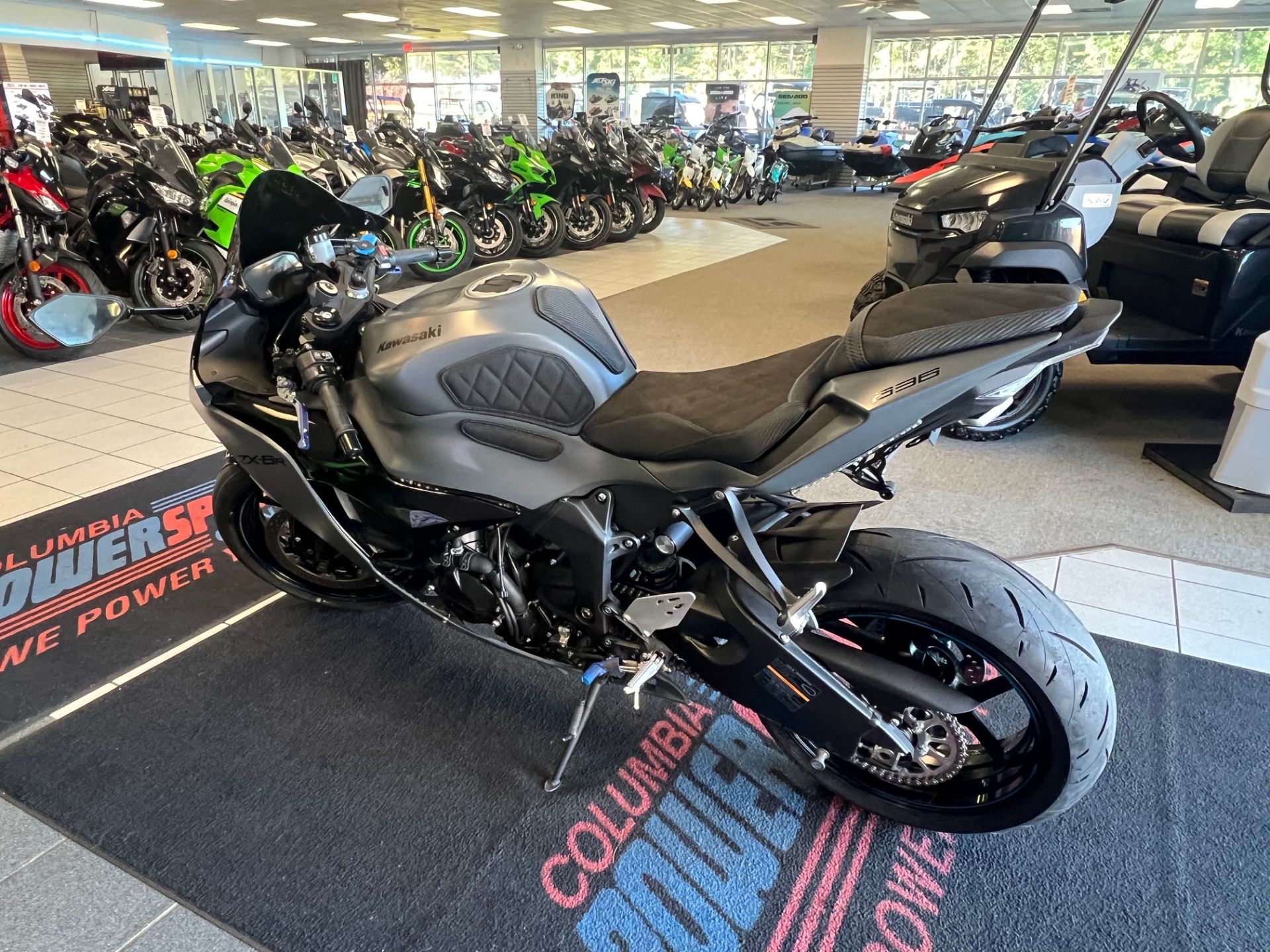 2025 Kawasaki Ninja ZX-6R in Columbia, South Carolina - Photo 3