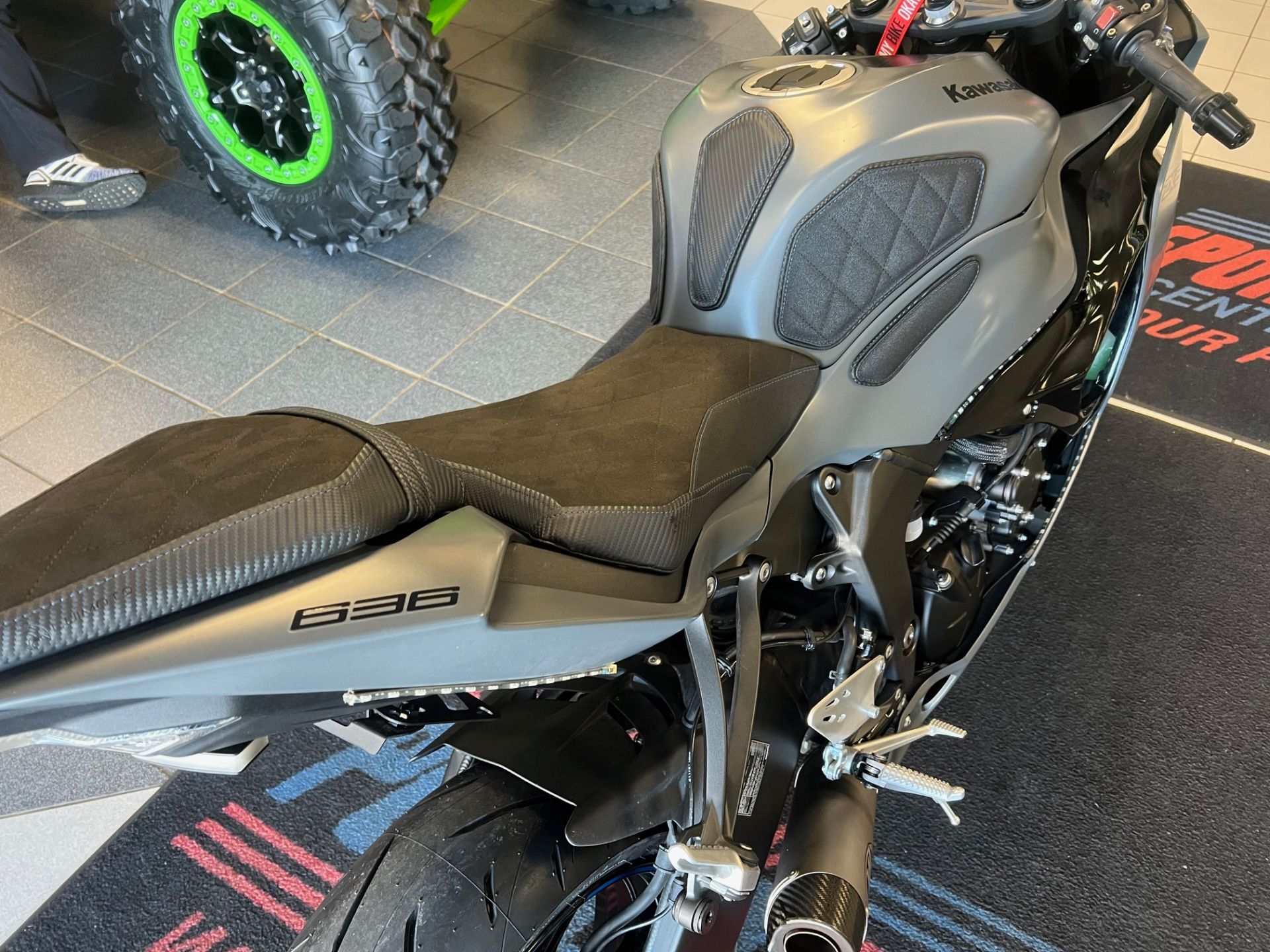 2025 Kawasaki Ninja ZX-6R in Columbia, South Carolina - Photo 12
