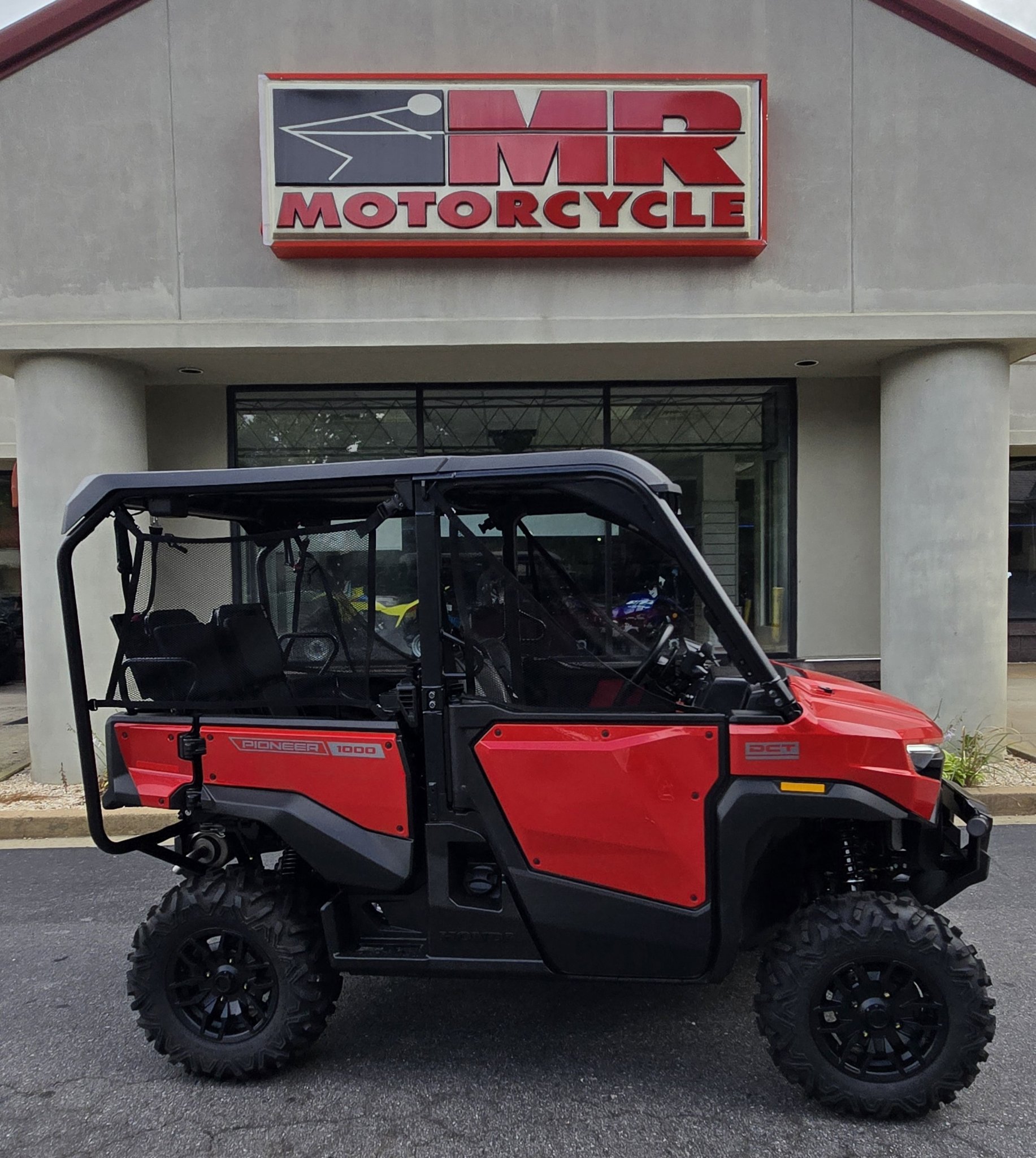 2026 Honda Pioneer 1000-5 Deluxe 1