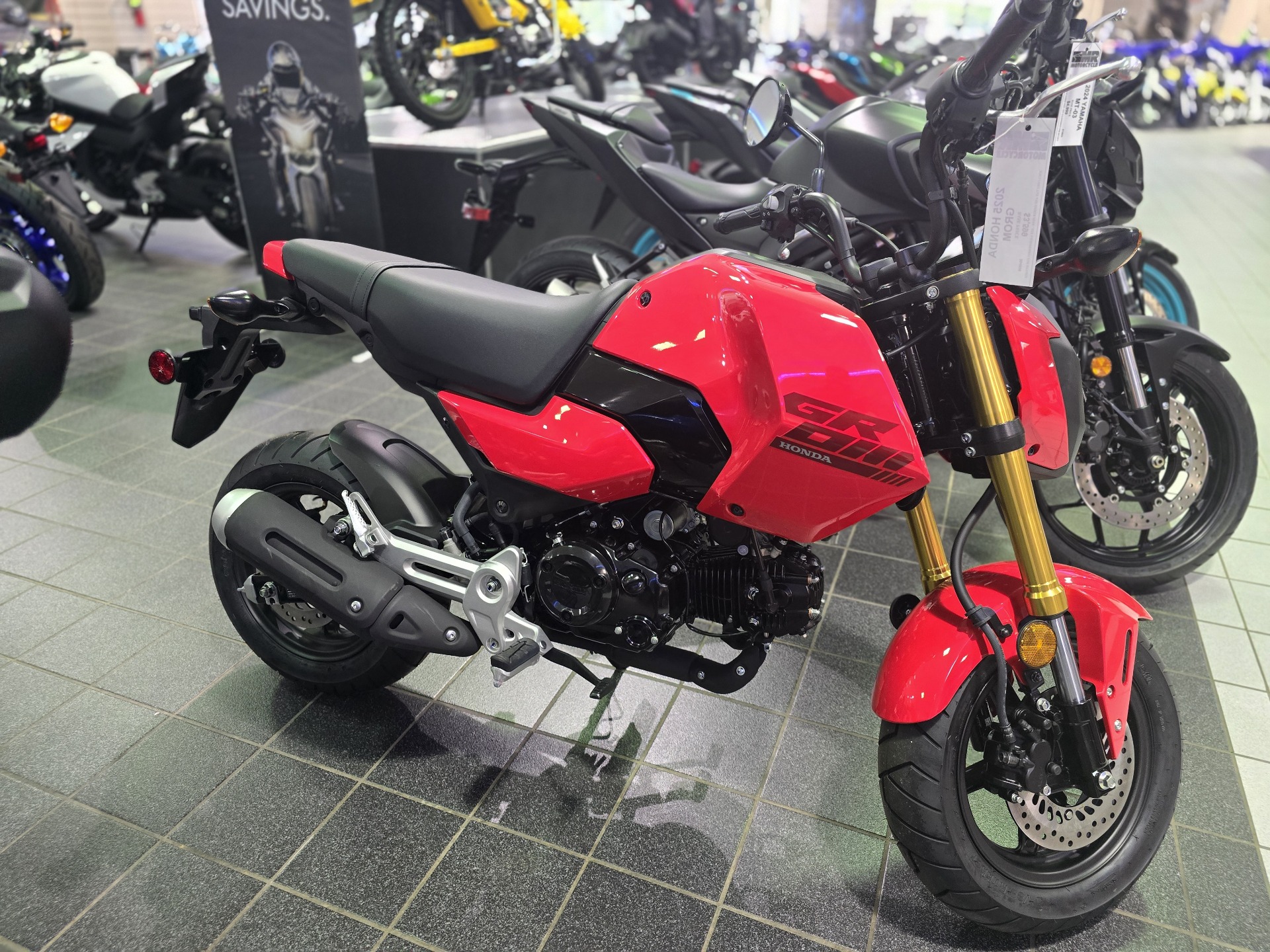 【GROM125】新車　ついに入荷❗️レッド　１台のみ　若林自転車　膳所店　SALE中❗️ グロム(ホンダ) 新車バイク一覧｜新車・中古バイクなら【グーバイク】