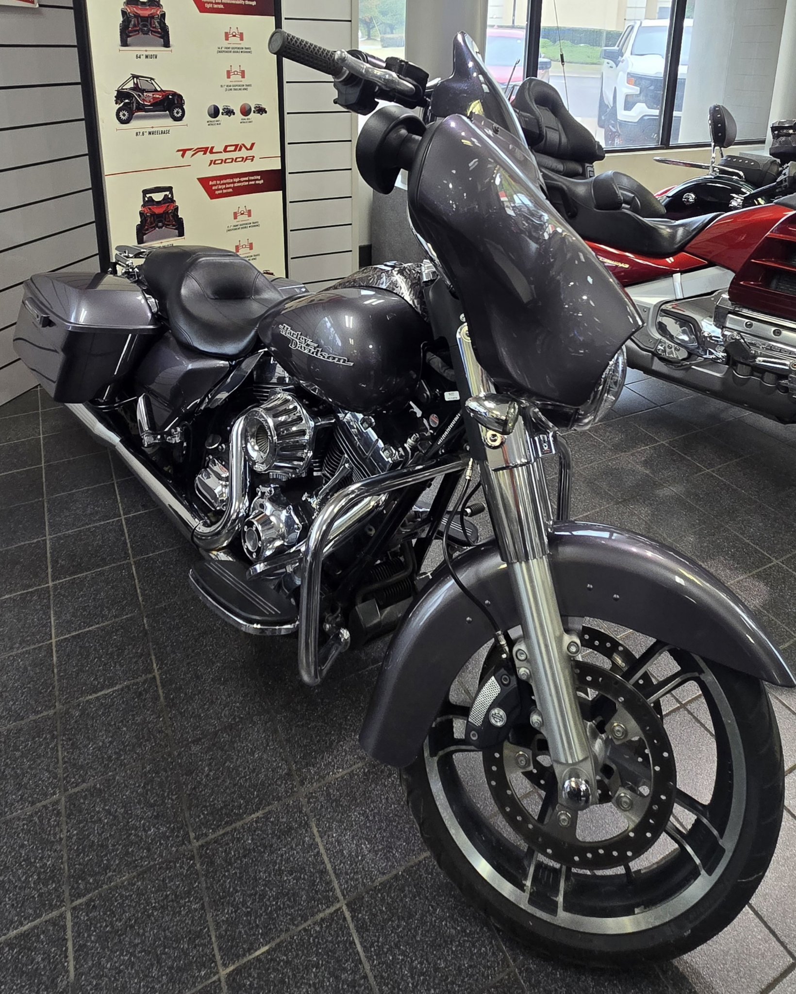 2014 Harley-Davidson Street Glide® 1