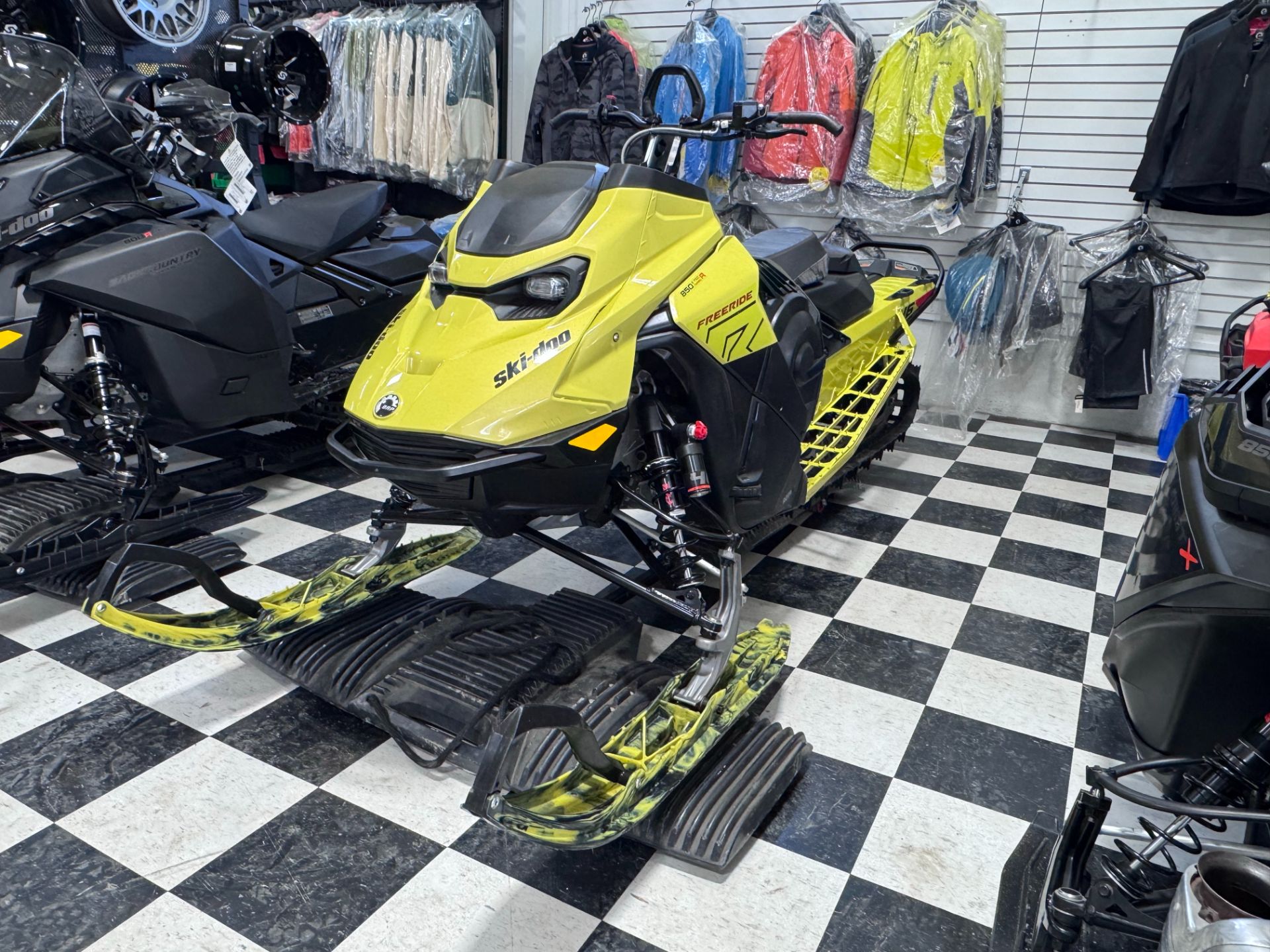 2025 Ski-Doo Freeride 146 850 E-TEC Turbo R SHOT PowderMax 2.5  for sale 962403