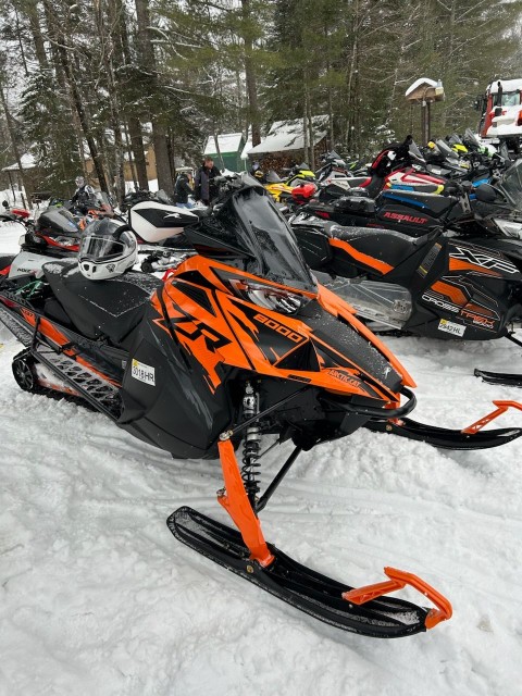 polar 93 オレンジブラック Used 2023 Arctic Cat ZR 8000 137 ES QS3 Black / Woody's Orange