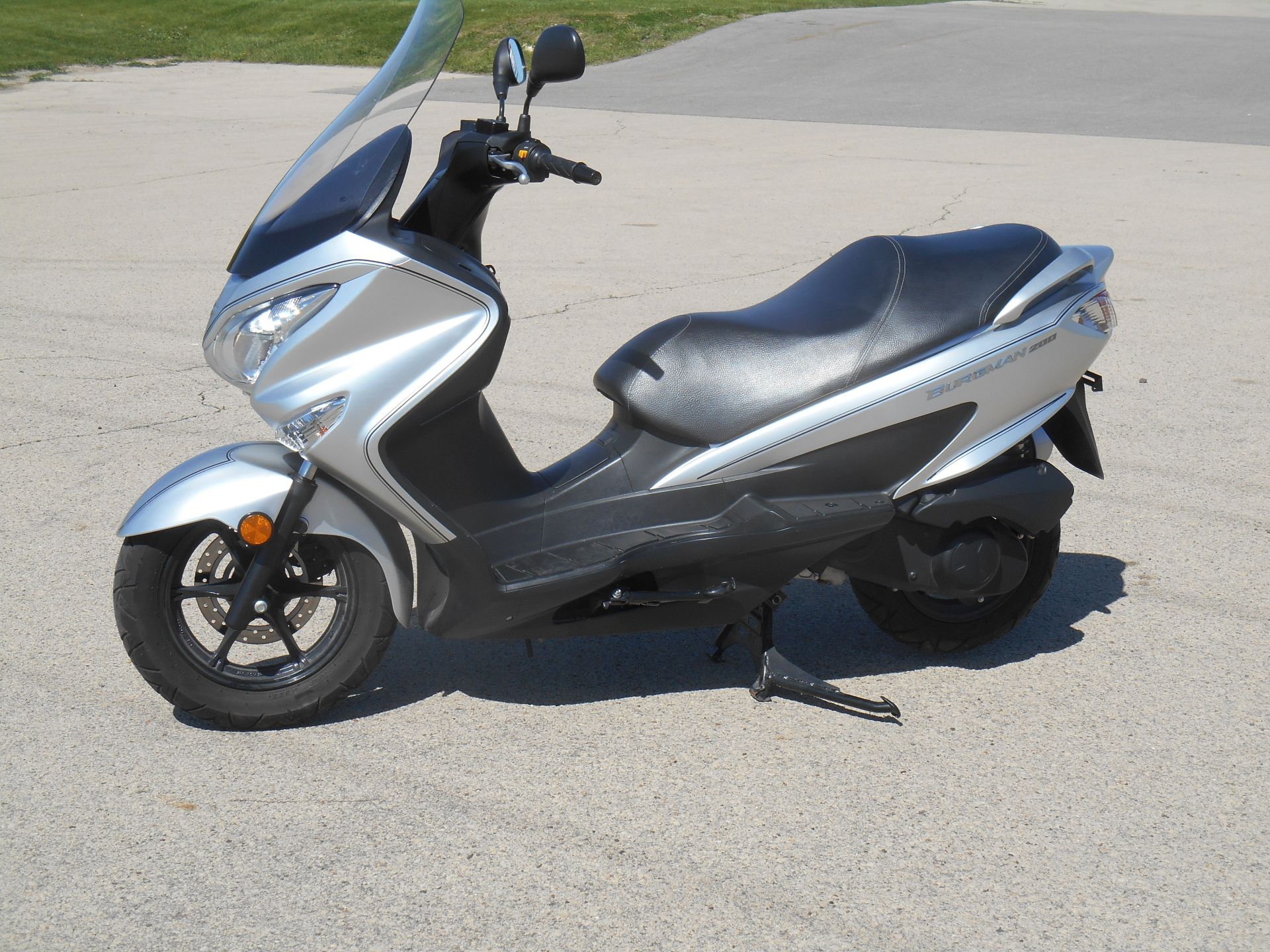 2018 Suzuki Burgman 200 in Dubuque, Iowa - Photo 4