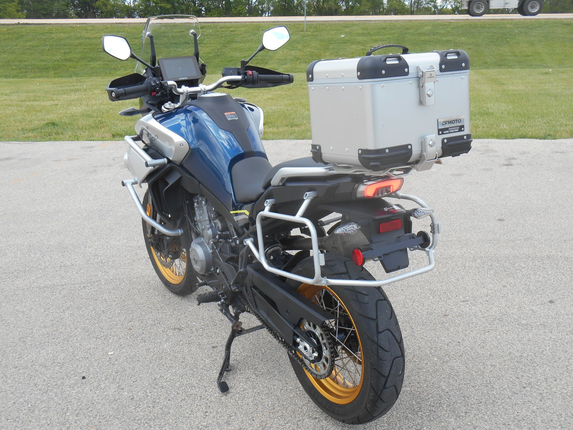 2023 CFMOTO IBEX 800 T in Dubuque, Iowa - Photo 2
