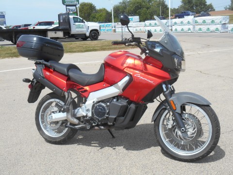 2002 Aprilia ETV 1000 CapoNord — photo 1 of 5