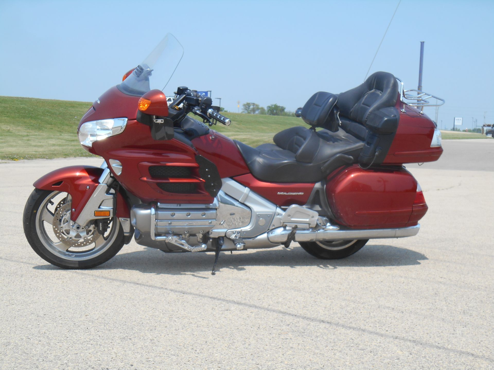 2007 Honda GOLD WING in Dubuque, Iowa - Photo 2