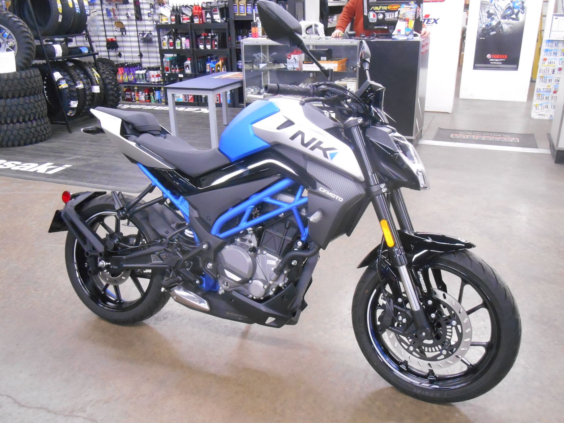 2022 CFMOTO 300NK in Dubuque, Iowa - Photo 3