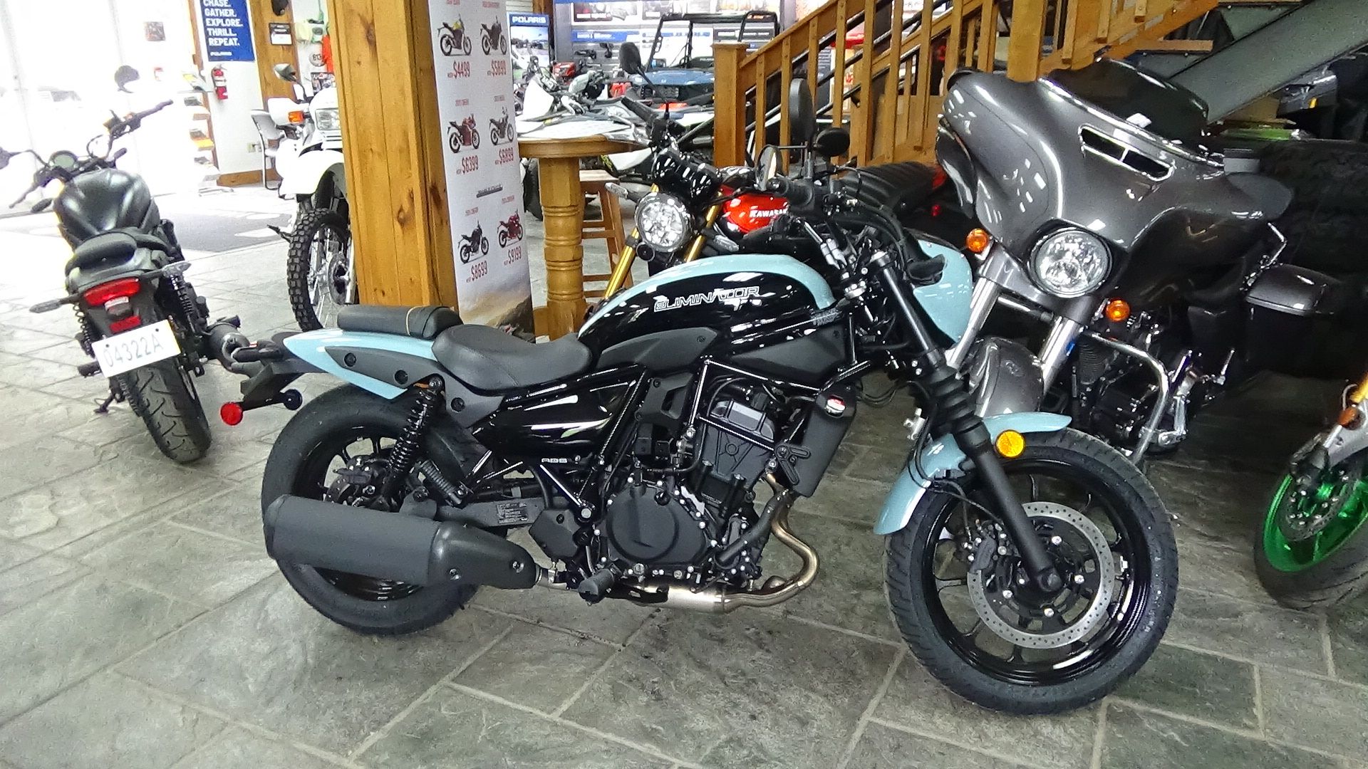 2025 Kawasaki Eliminator® SE ABS 2