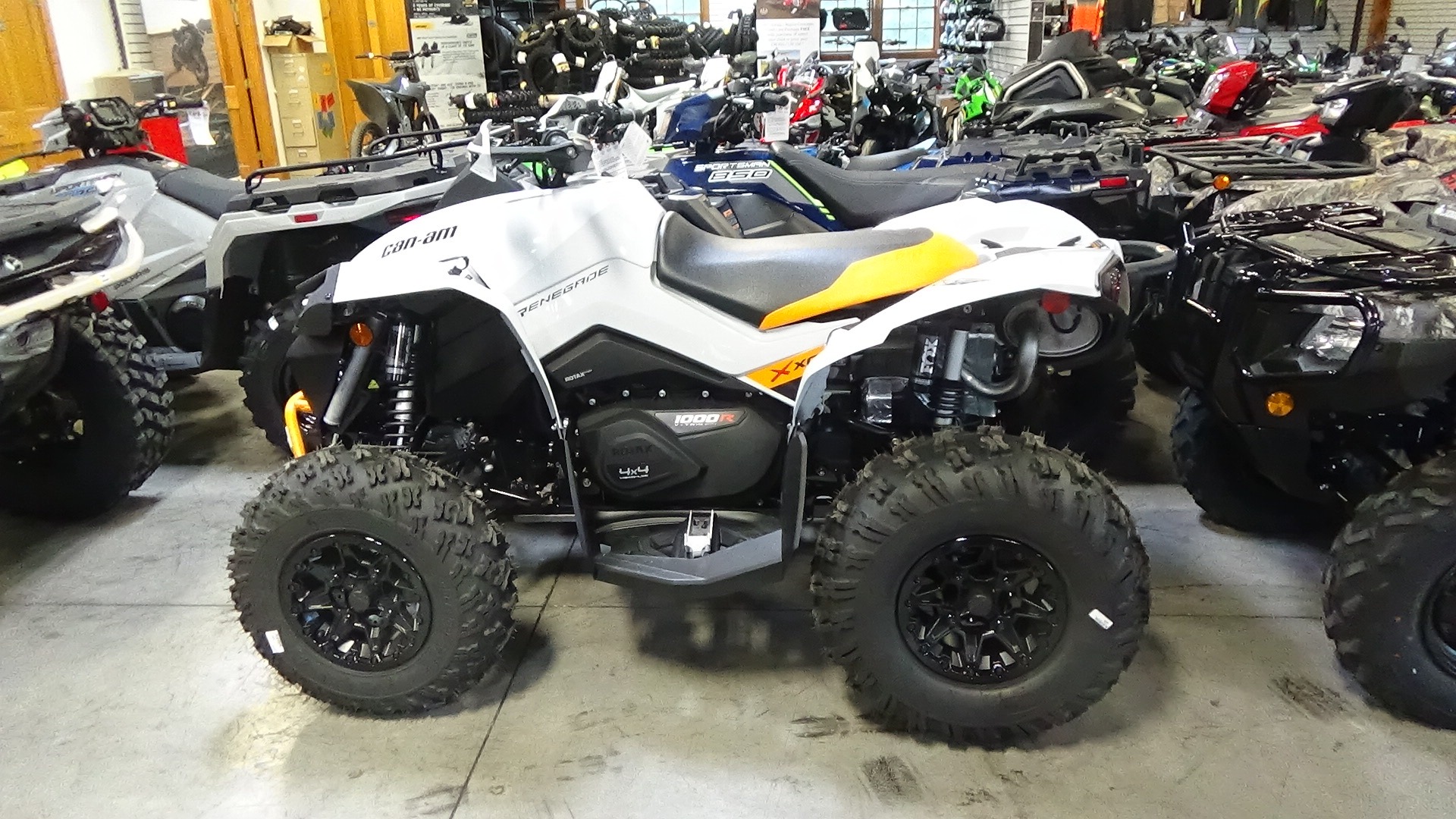 2026 Can-Am™ Renegade X XC 1000R 4
