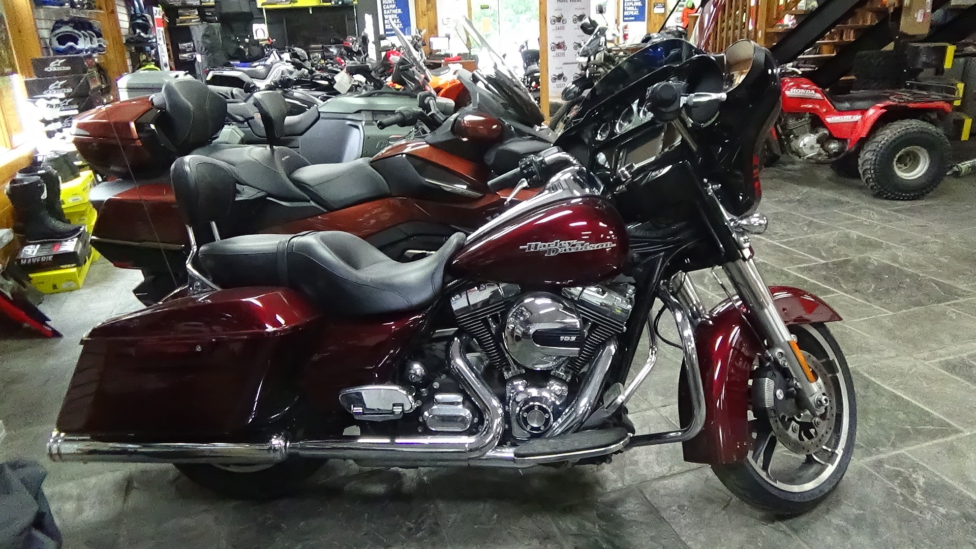 2014 Harley-Davidson Street Glide® Special 4