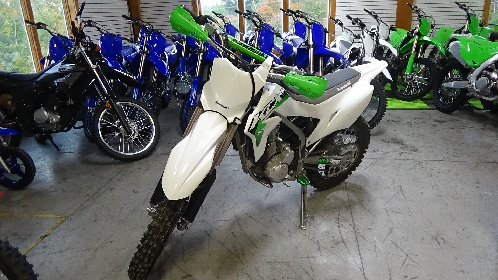 2026 Kawasaki KLX®300R 4