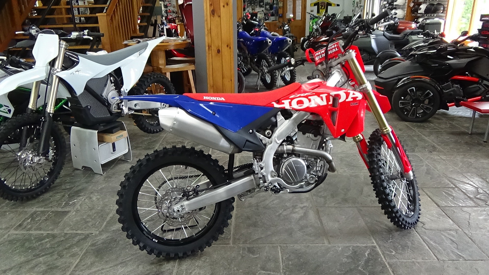 2027 Honda CRF250R 1