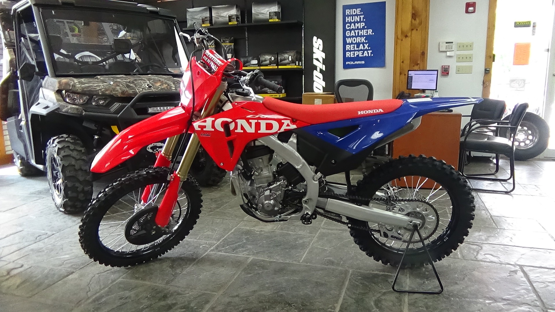 2027 Honda CRF250R 8