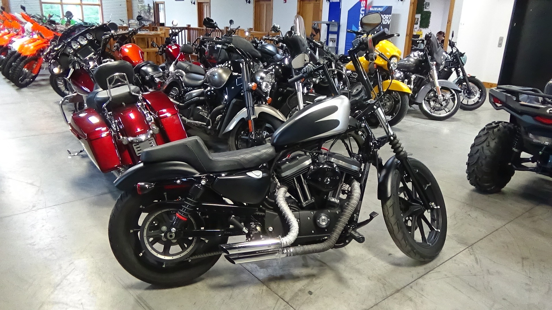 2022 Harley-Davidson Iron 883 3