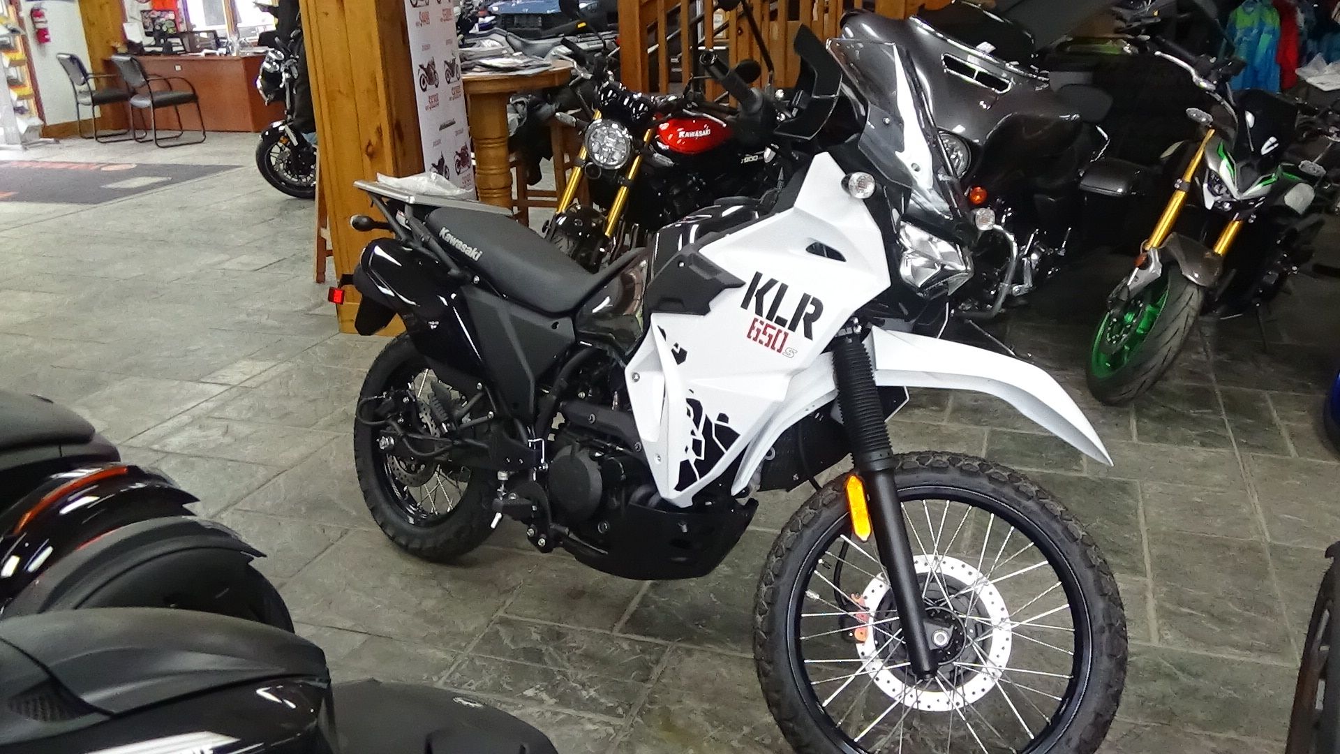 2025 Kawasaki KLR®650 S 4