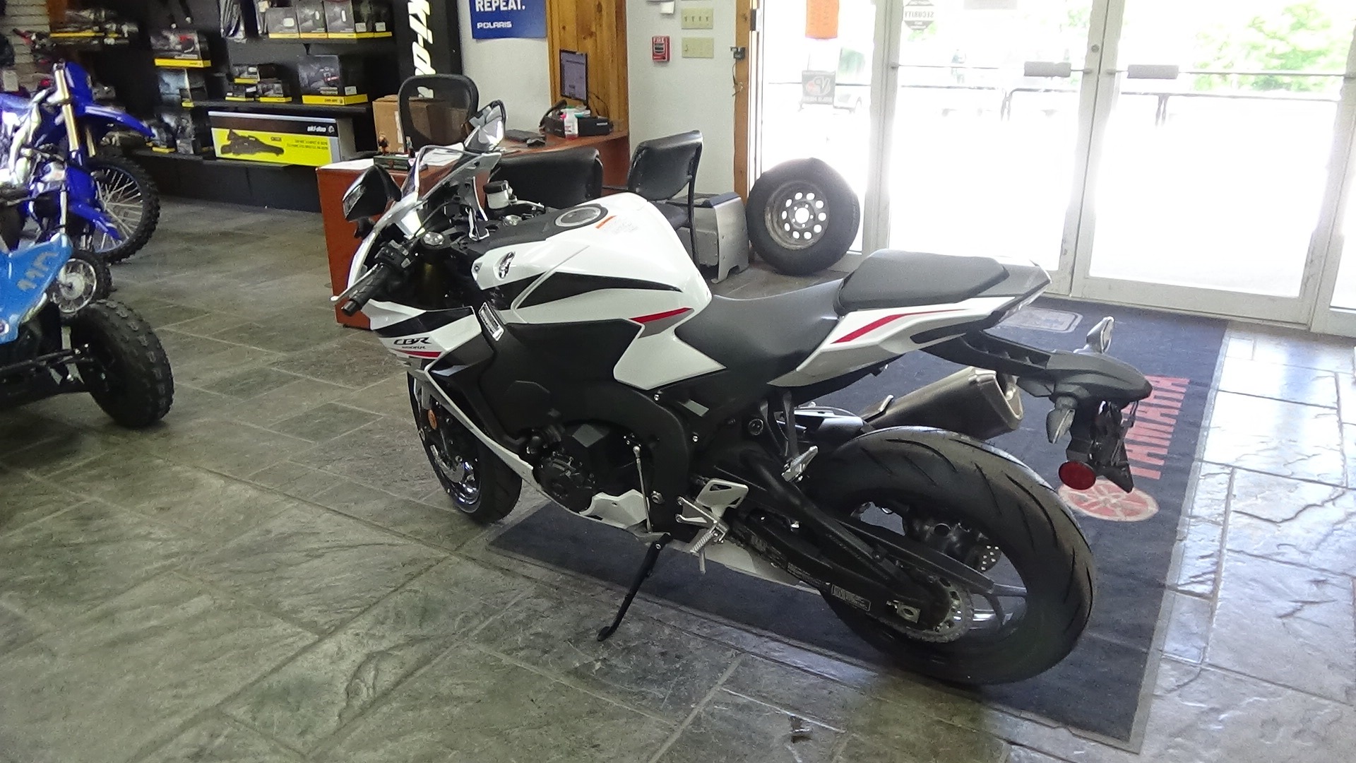 2027 Honda CBR1000RR 5