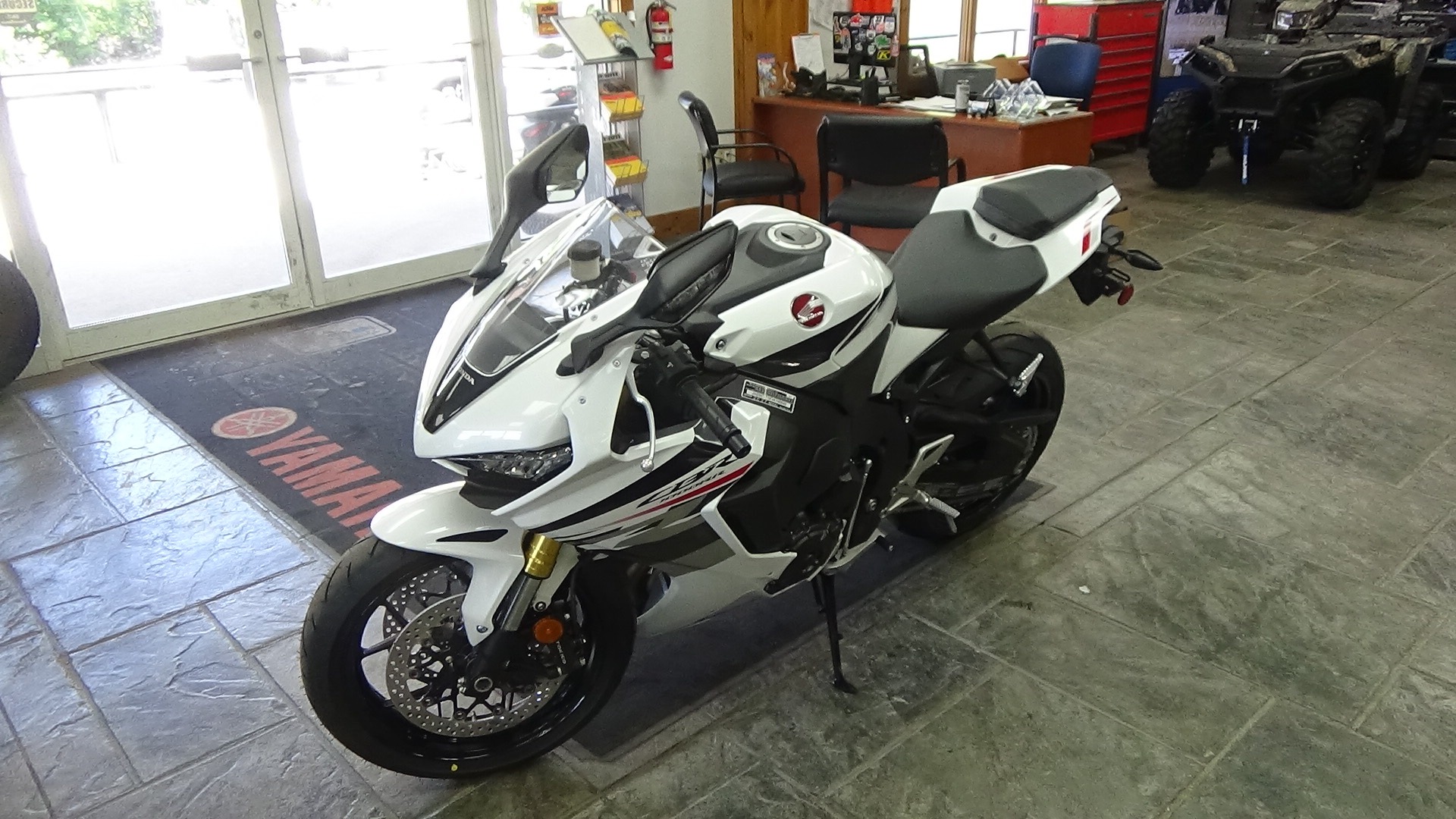 2027 Honda CBR1000RR 6