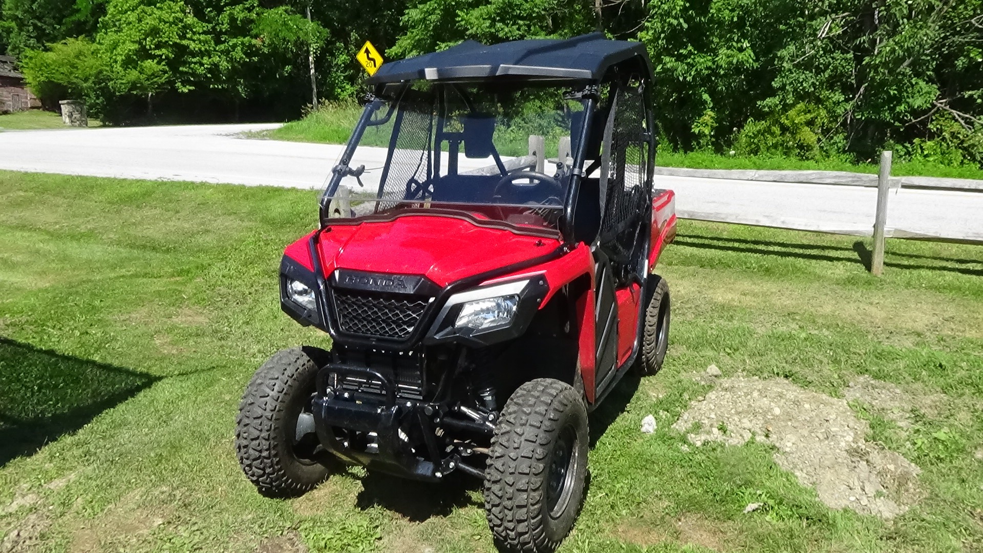 2025 Honda Pioneer 520 6