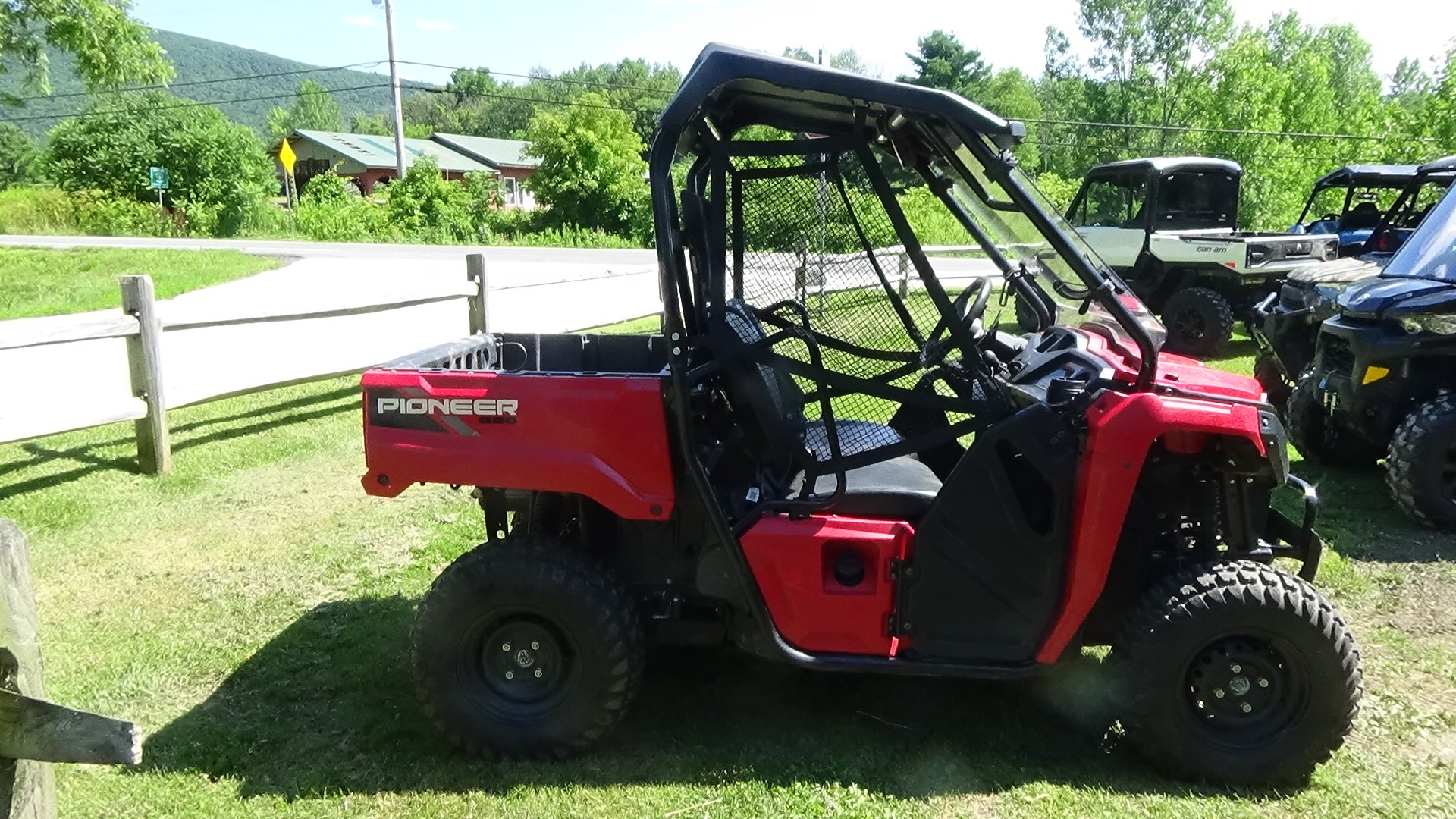 2025 Honda Pioneer 520 9