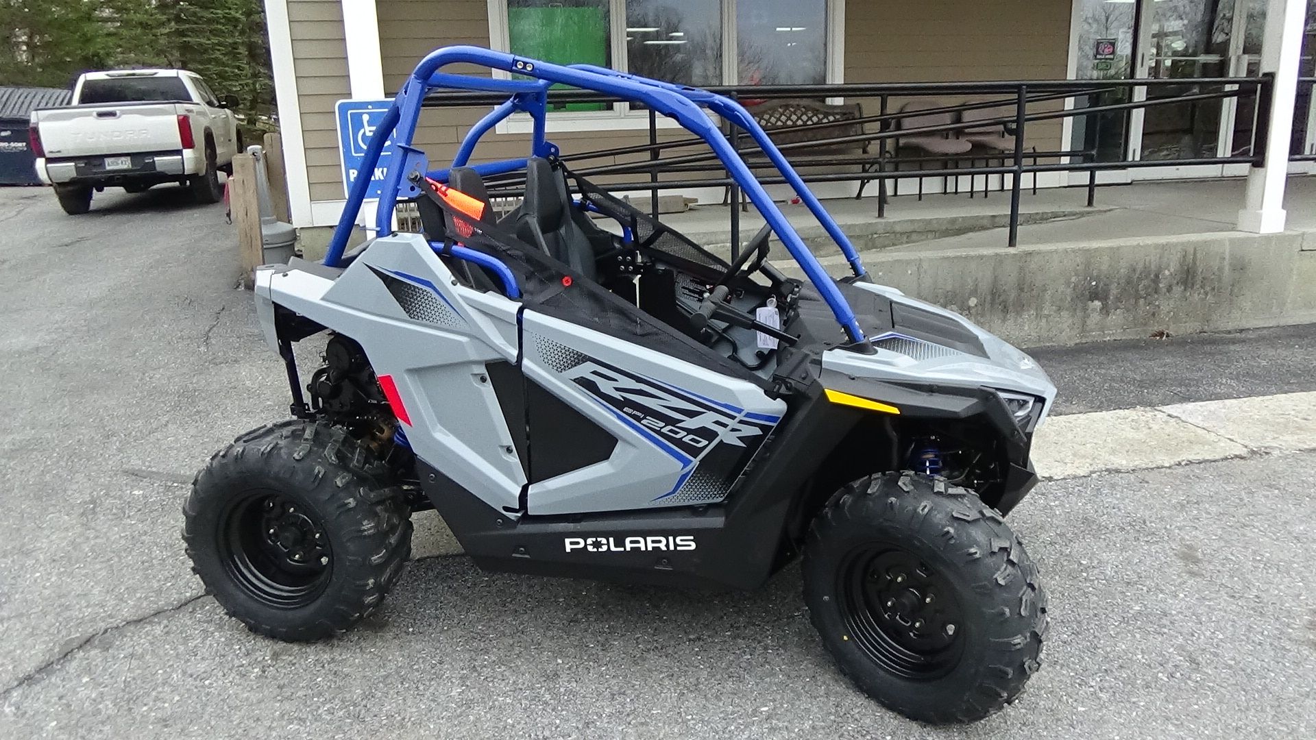 2026 Polaris RZR 200 EFI 6