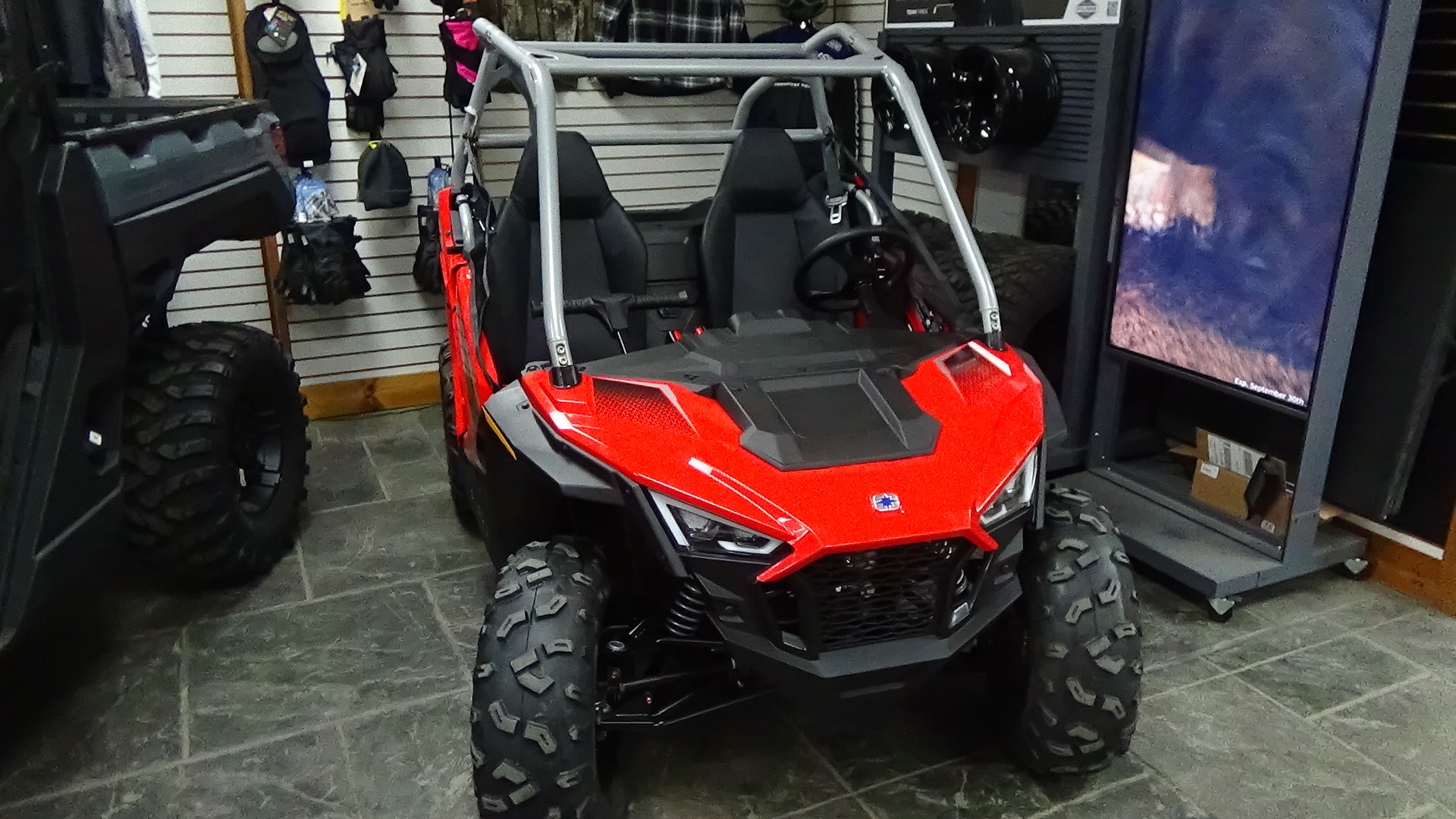 2026 Polaris RZR 200 EFI 3