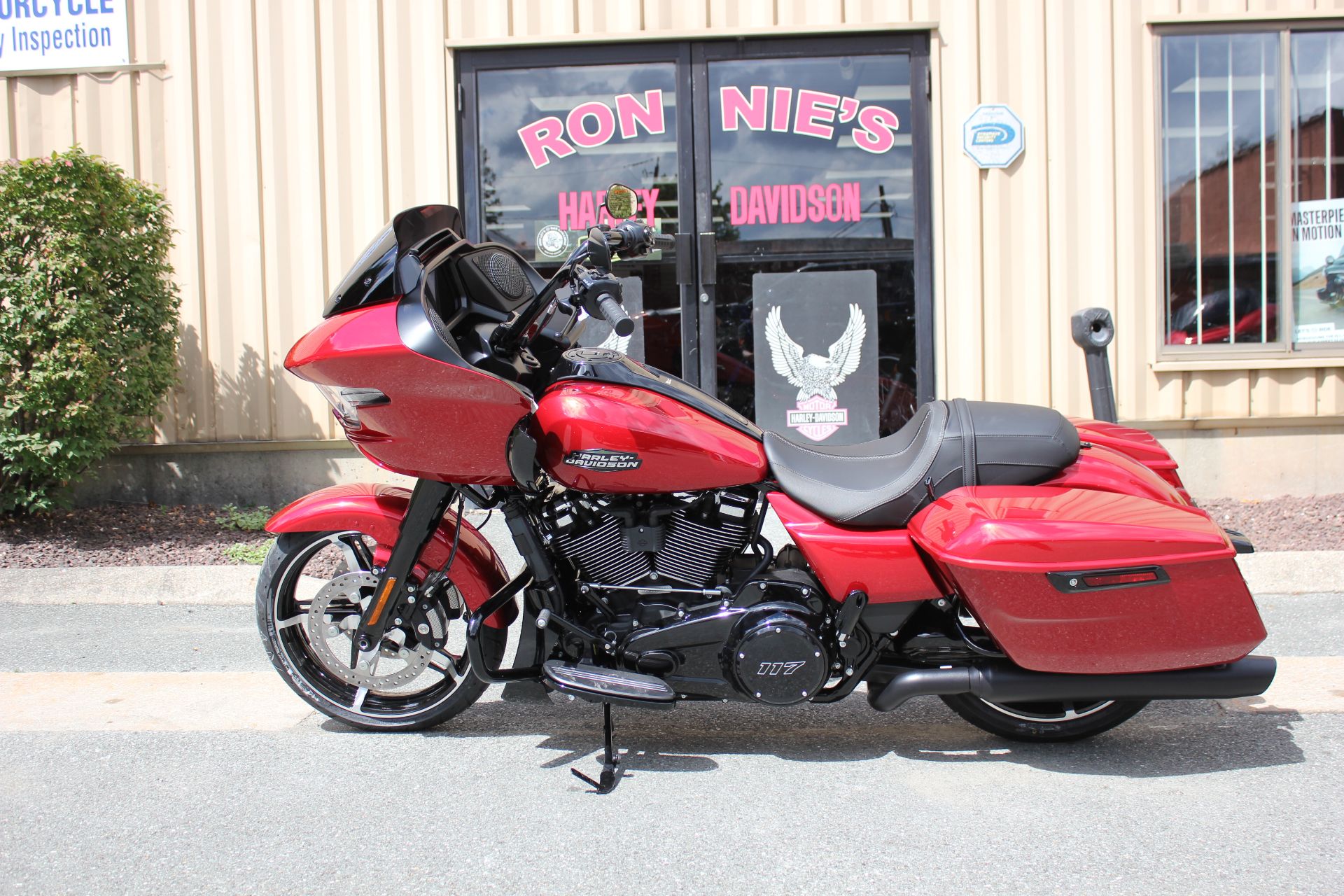 New 2025 Harley-Davidson Road Glide® Brilliant Red (Black Finish