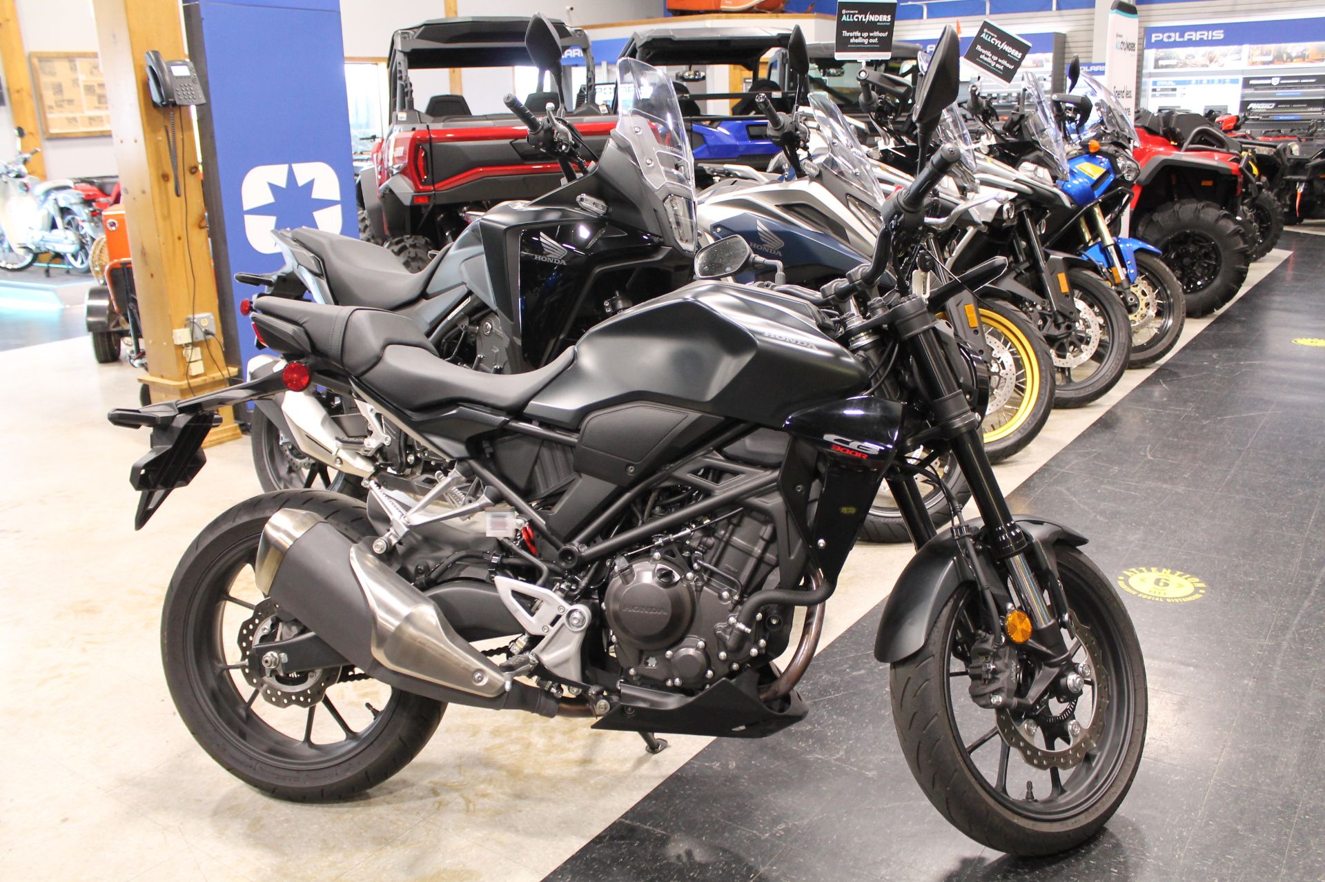 2024 CB300R ABS