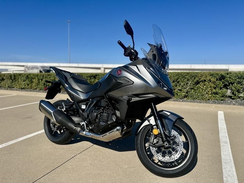 2026 Honda NT1100 DCT 1