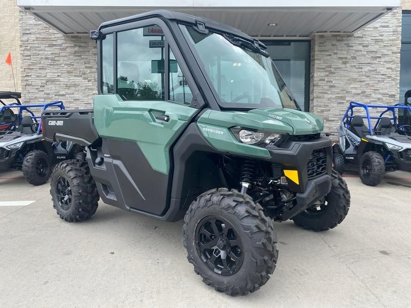 2026 Can-Am™ Defender DPS CAB HD10 1