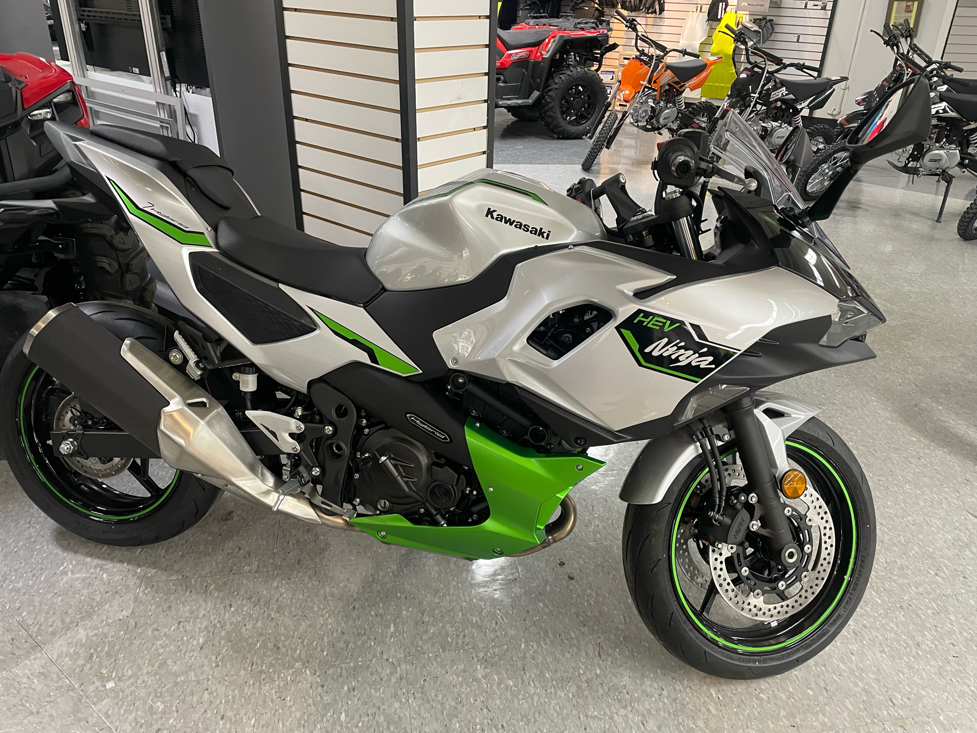 アガベ SHINGOV6 V27 V103 V129 AKRAPOVIC S-K6SO7-ZC Kawasaki Ninja ZX-6R (2024+) Slip-on
