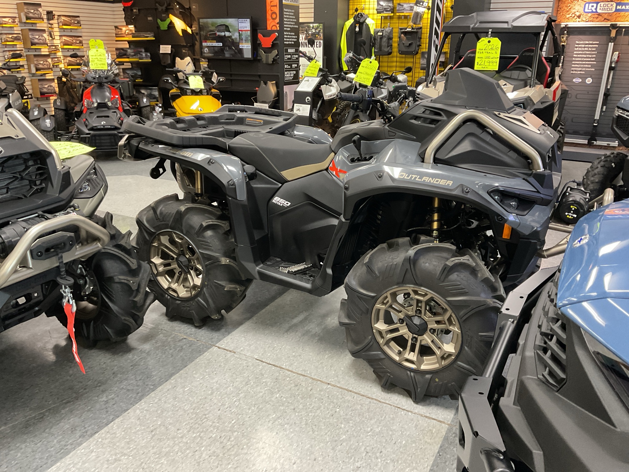 2026 Can-Am™ Outlander X MR 850 5