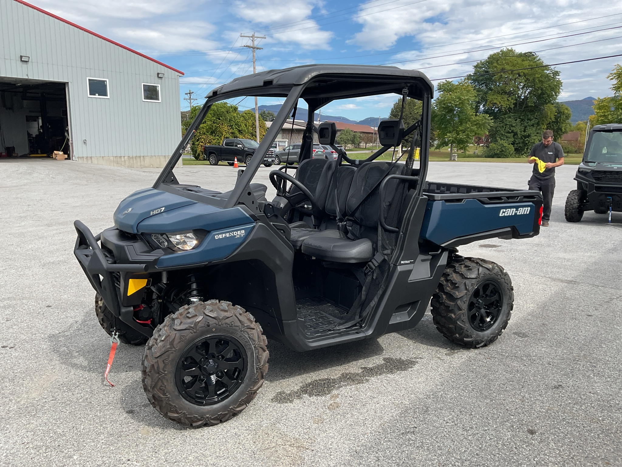 2026 Can-Am™ Defender XT HD7 4