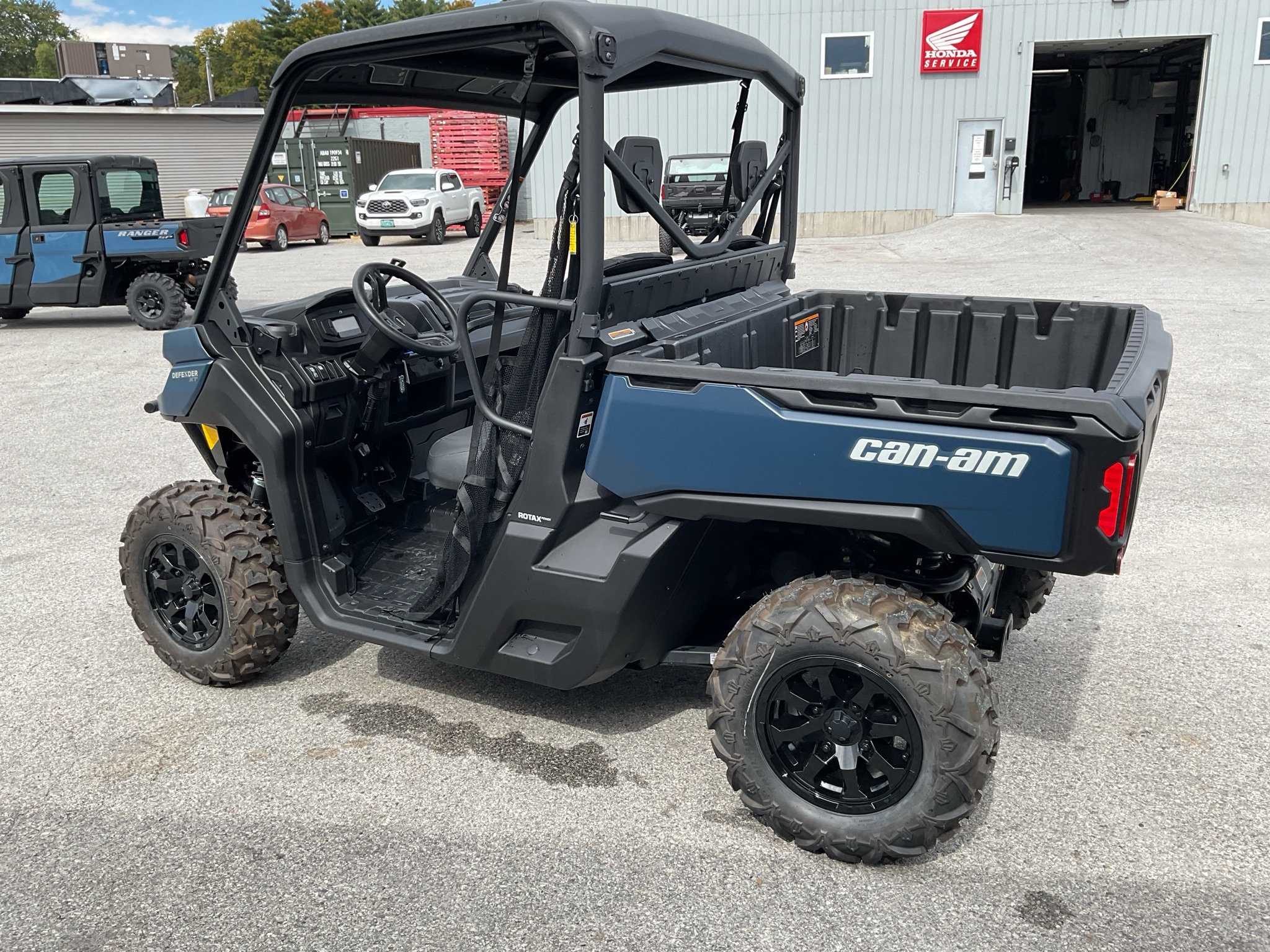 2026 Can-Am™ Defender XT HD7 5