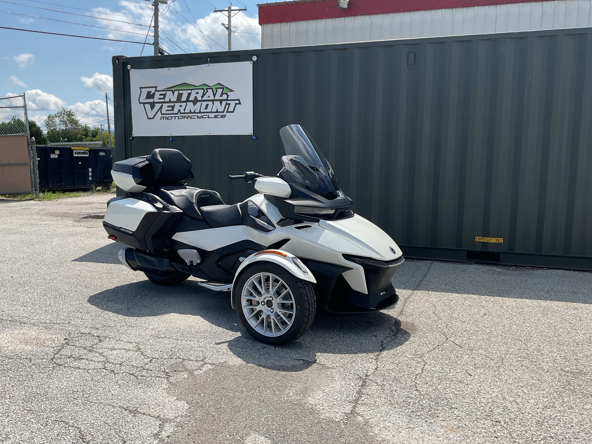 2026 Can-Am™ Spyder RT Limited 1