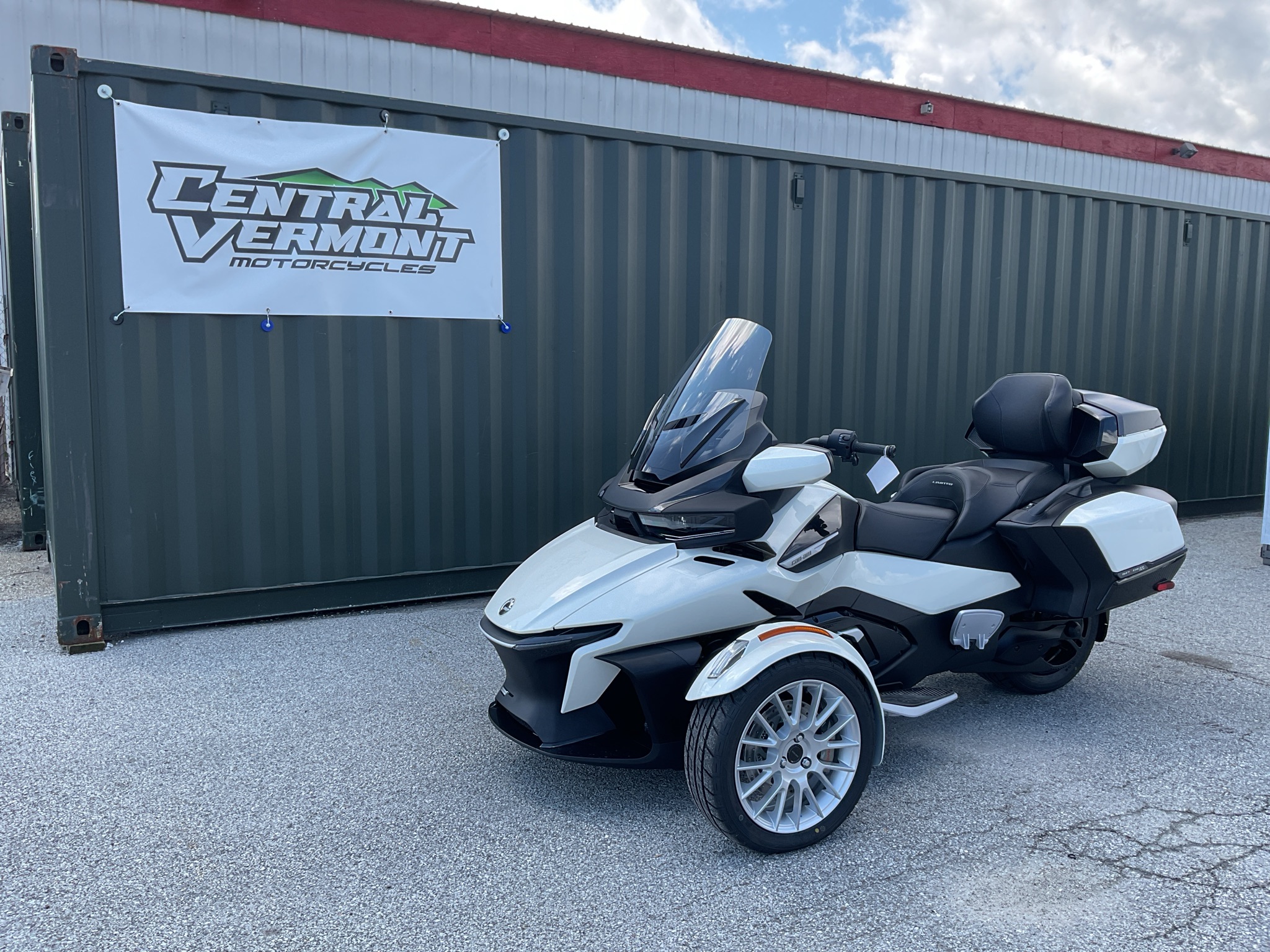 2026 Can-Am™ Spyder RT Limited 6