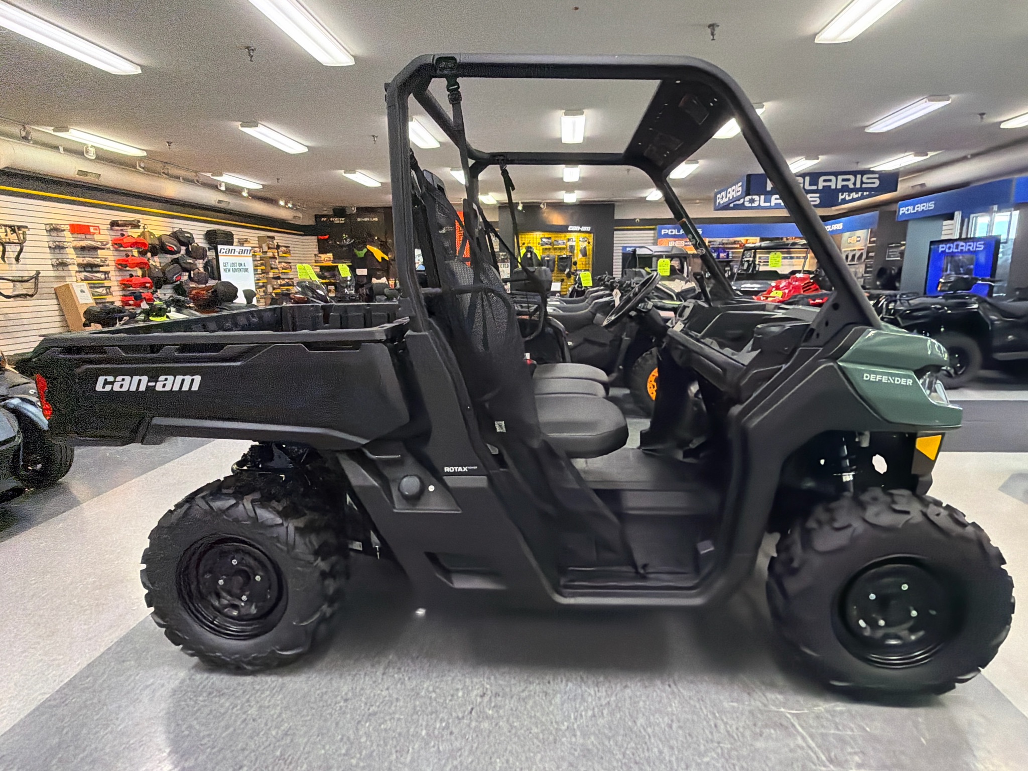 2026 Can-Am™ Defender HD7 3