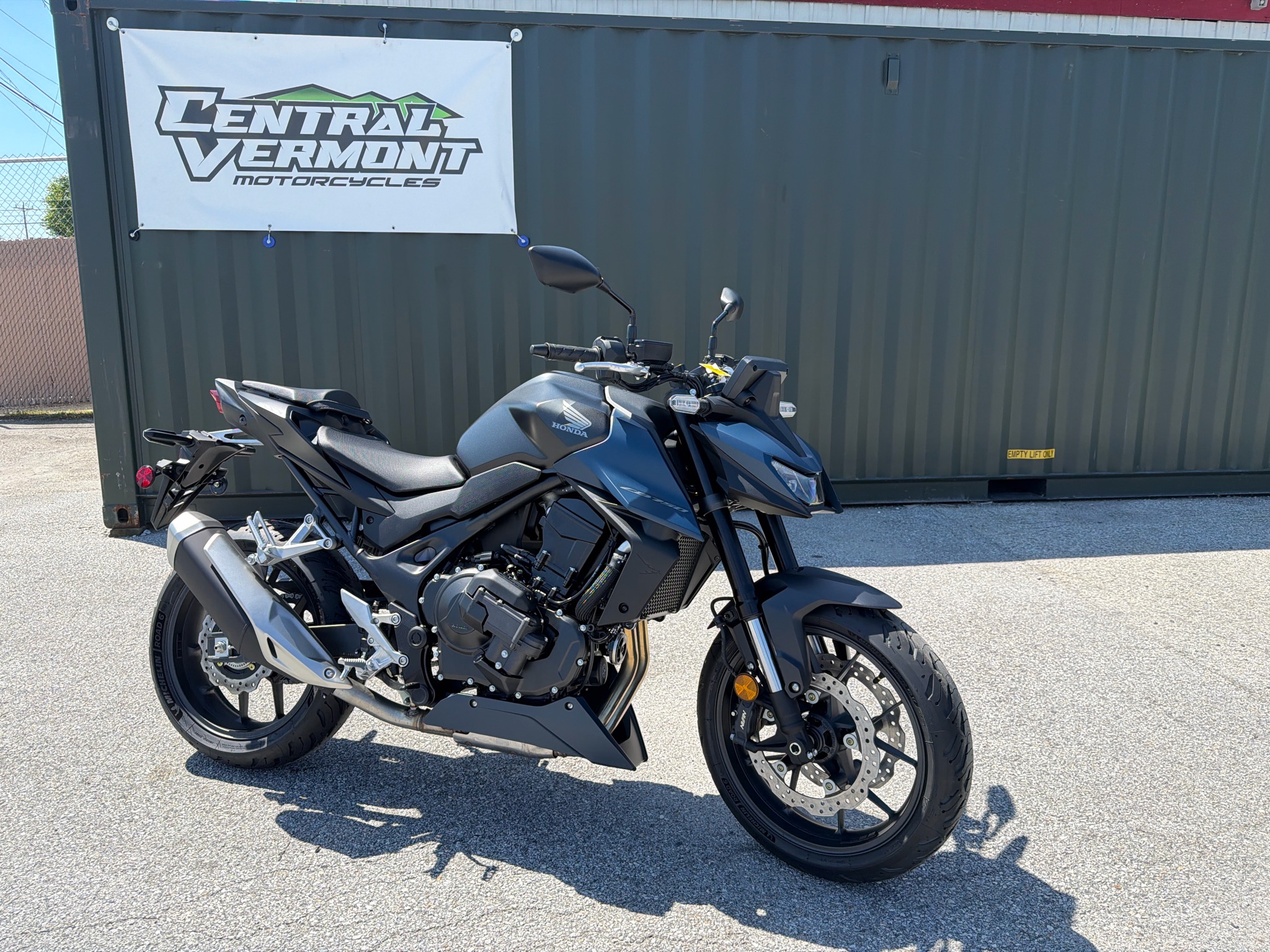 2026 Honda CB750 Hornet E-Clutch 1