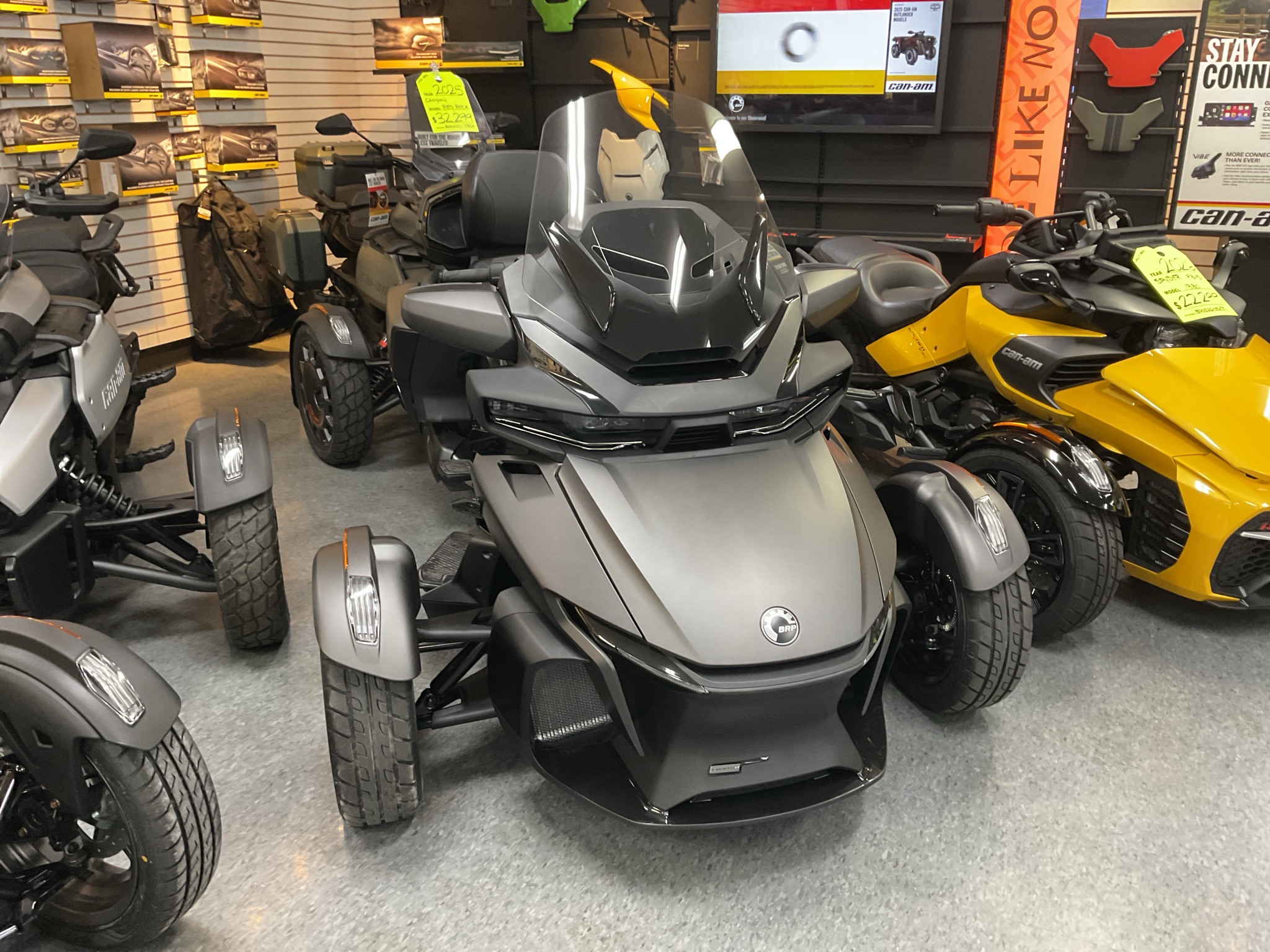 2026 Can-Am™ Spyder RT Limited 1