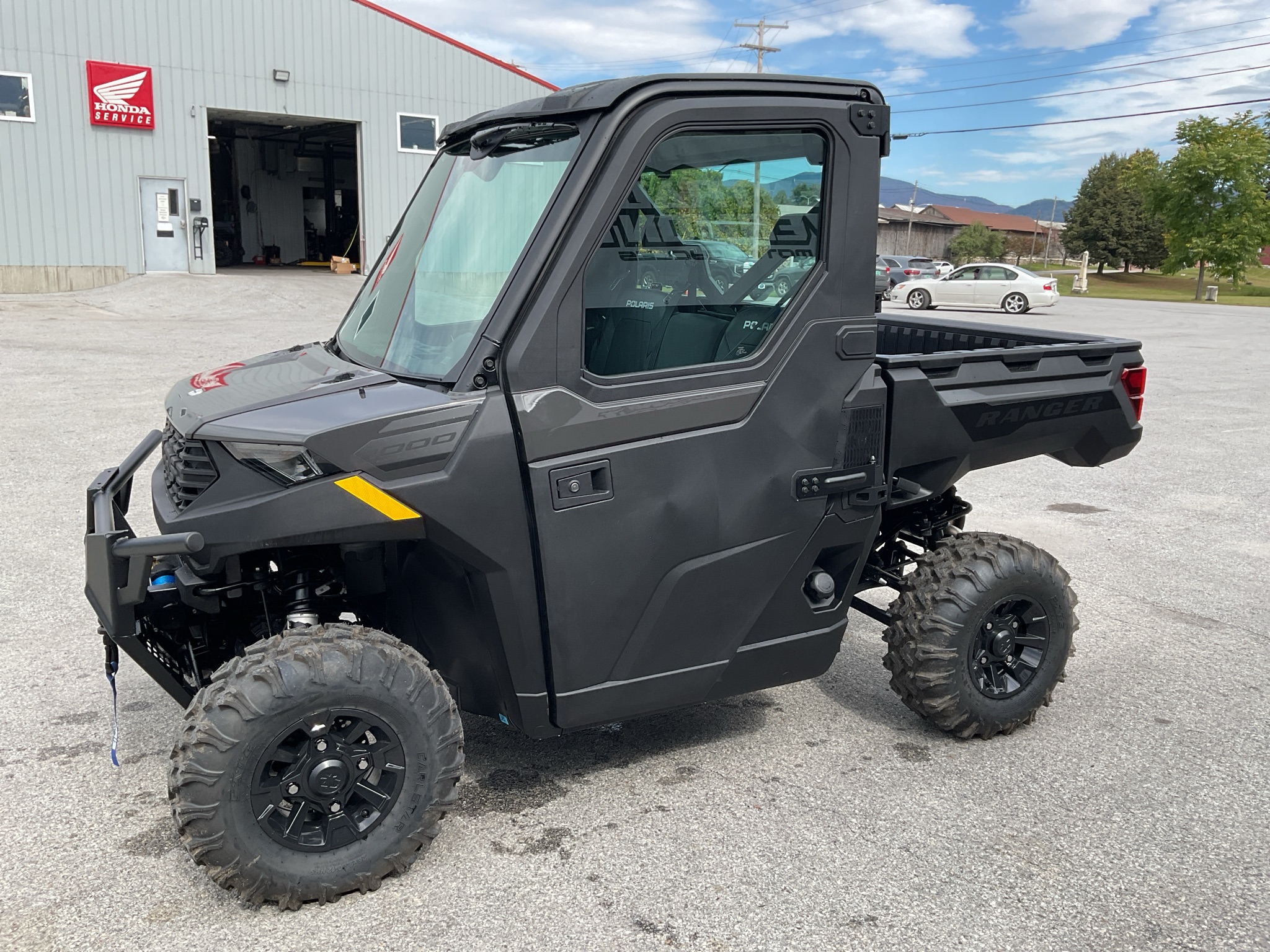 2027 Polaris Ranger 1000 Cab 3