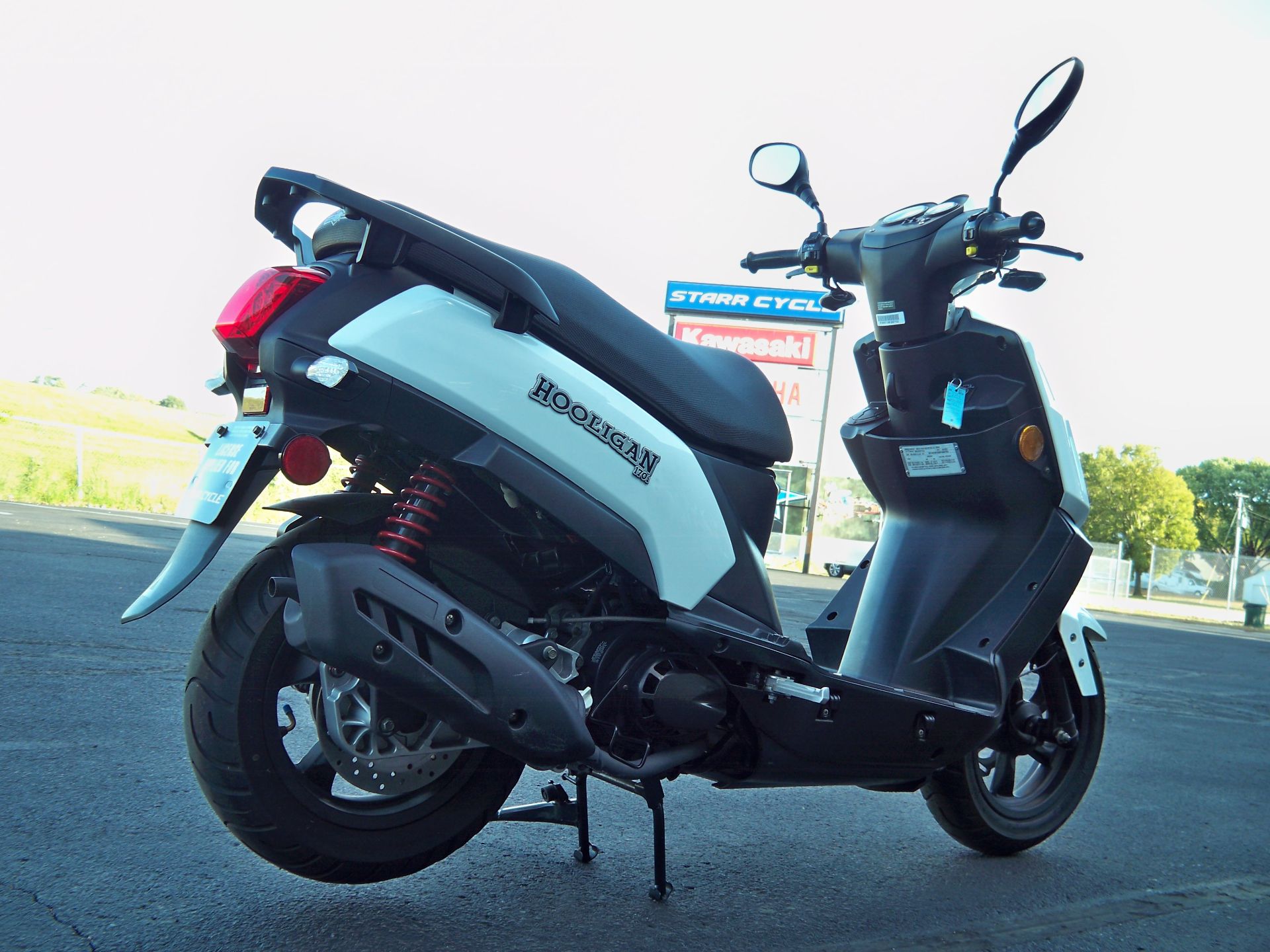 2021 Genuine Scooters Hooligan 170i in North Mankato, Minnesota - Photo 11