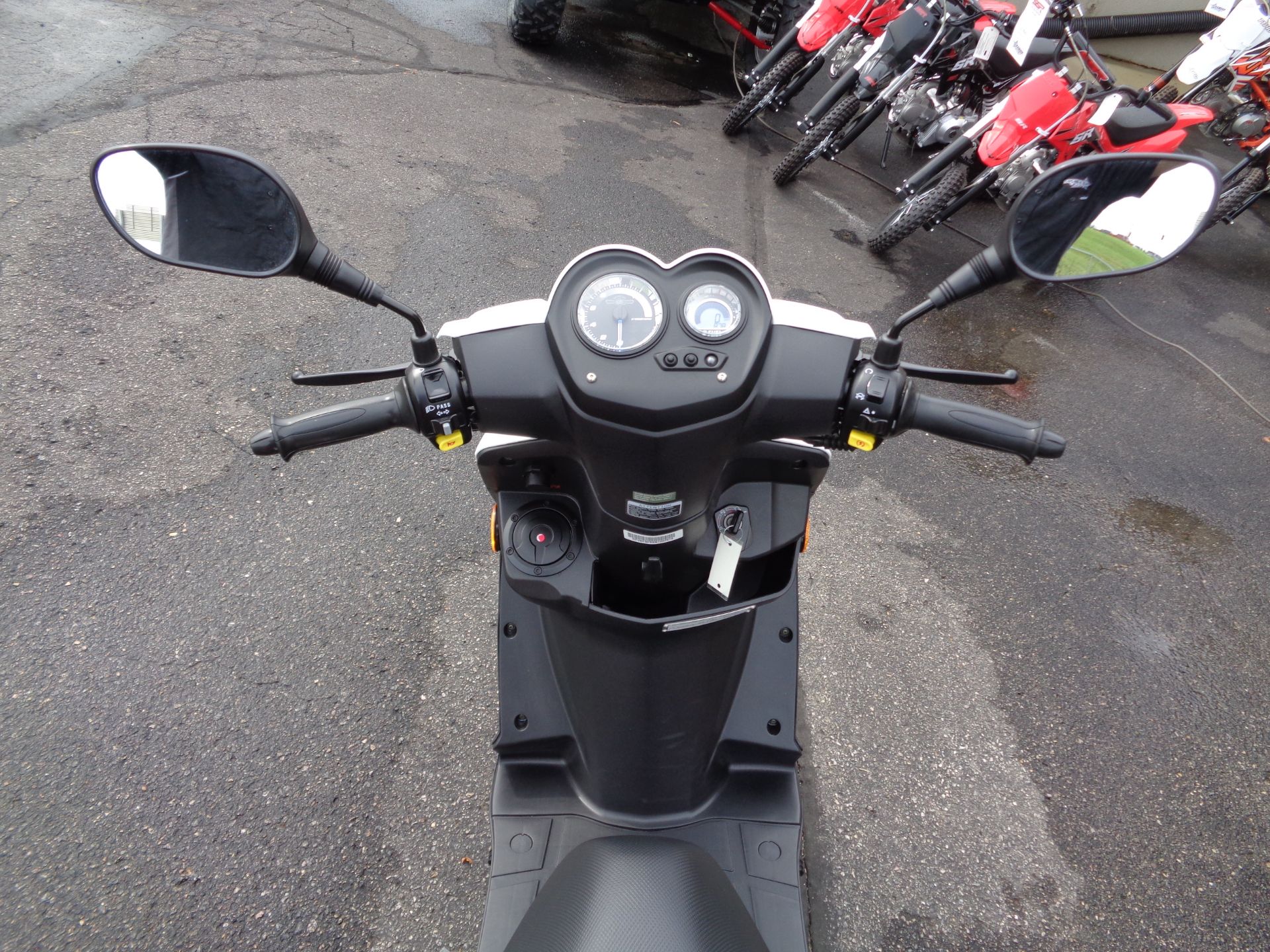 2022 Genuine Scooters Hooligan 170i in North Mankato, Minnesota - Photo 26