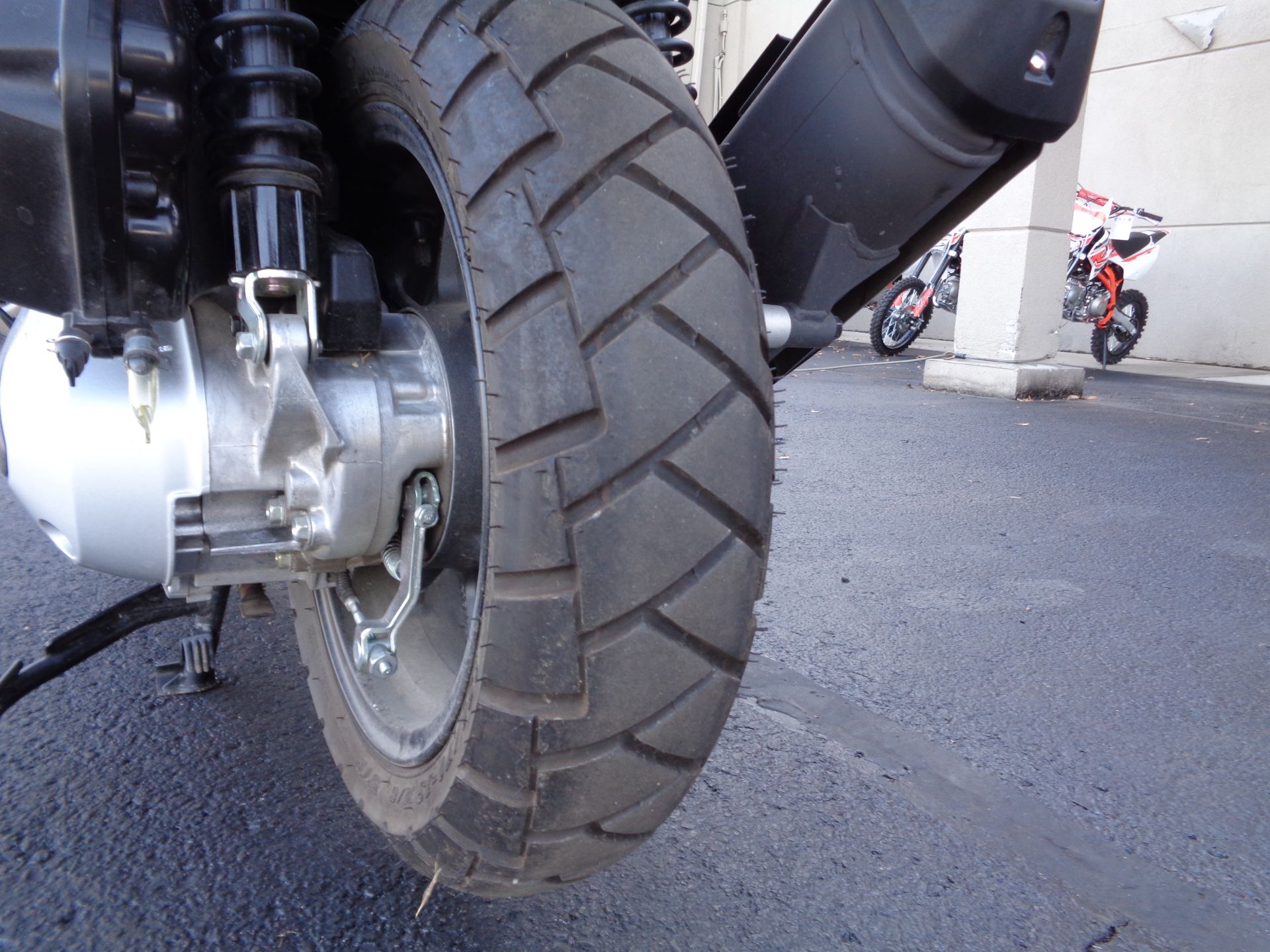2025 Honda ADV160 in North Mankato, Minnesota - Photo 17