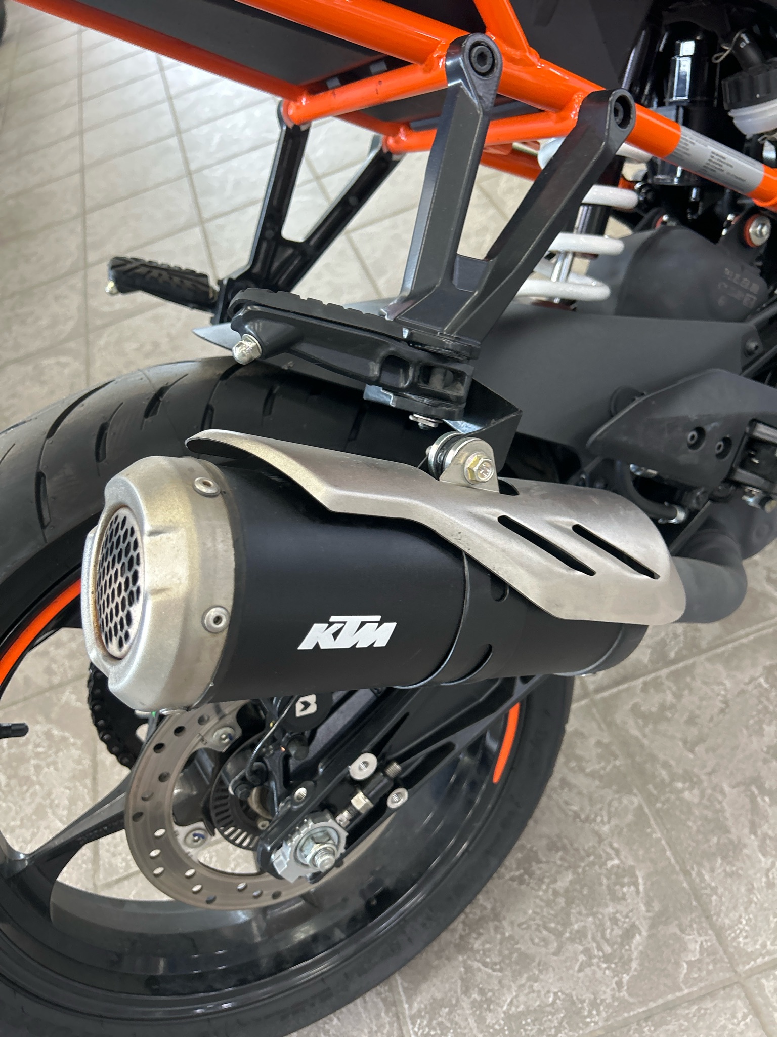 2023 KTM RC 390 2